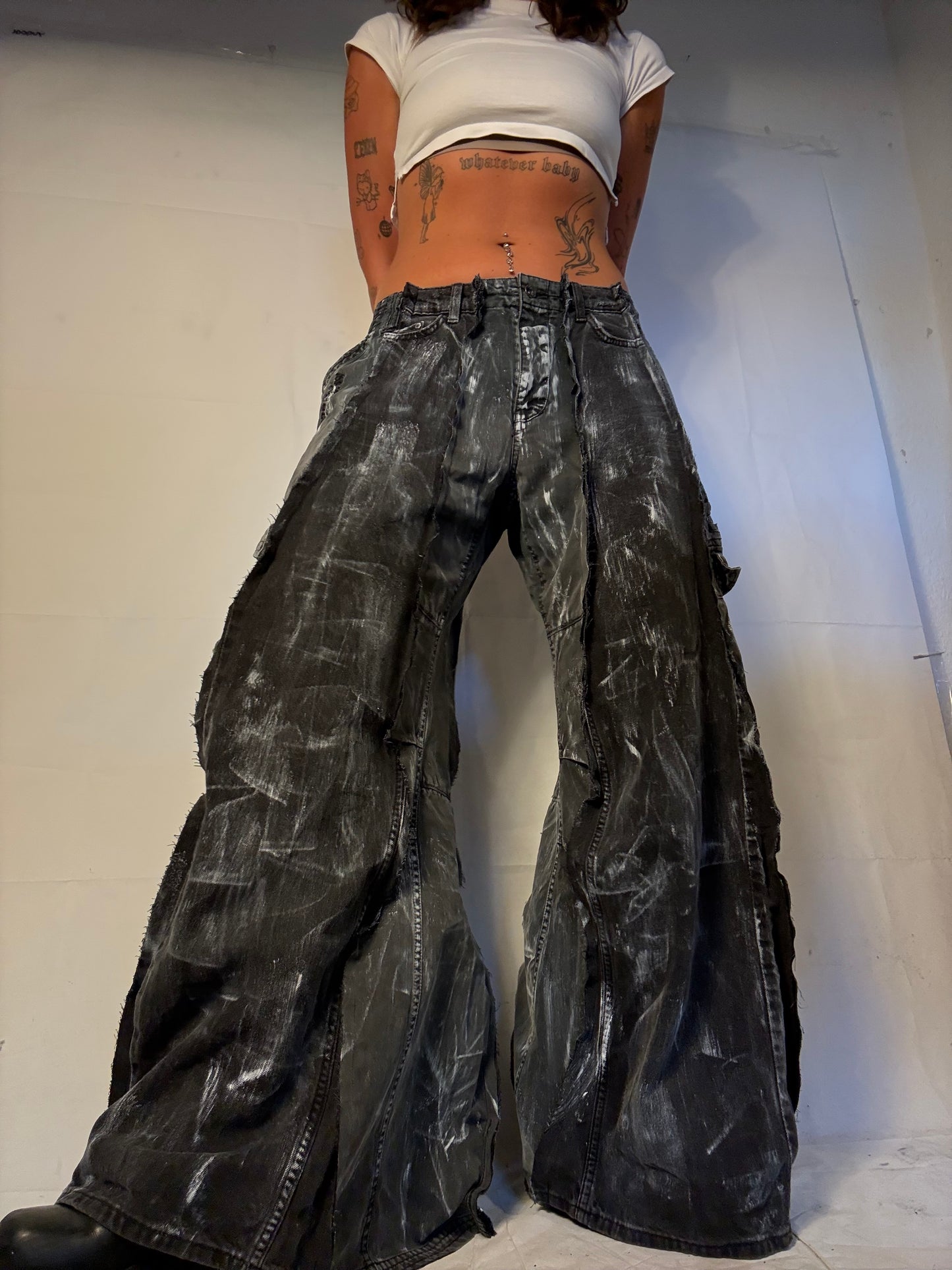 EXTRA BAGGY DARK CARGO DENIM SPG PANTS
