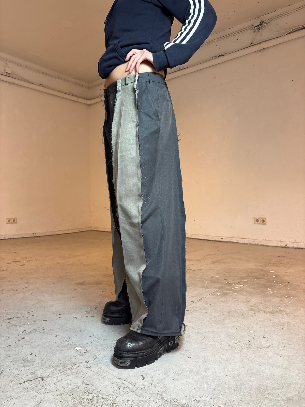 LIMITED EDITION BAGGY GREY/GREEN SPG SUITPANTS
