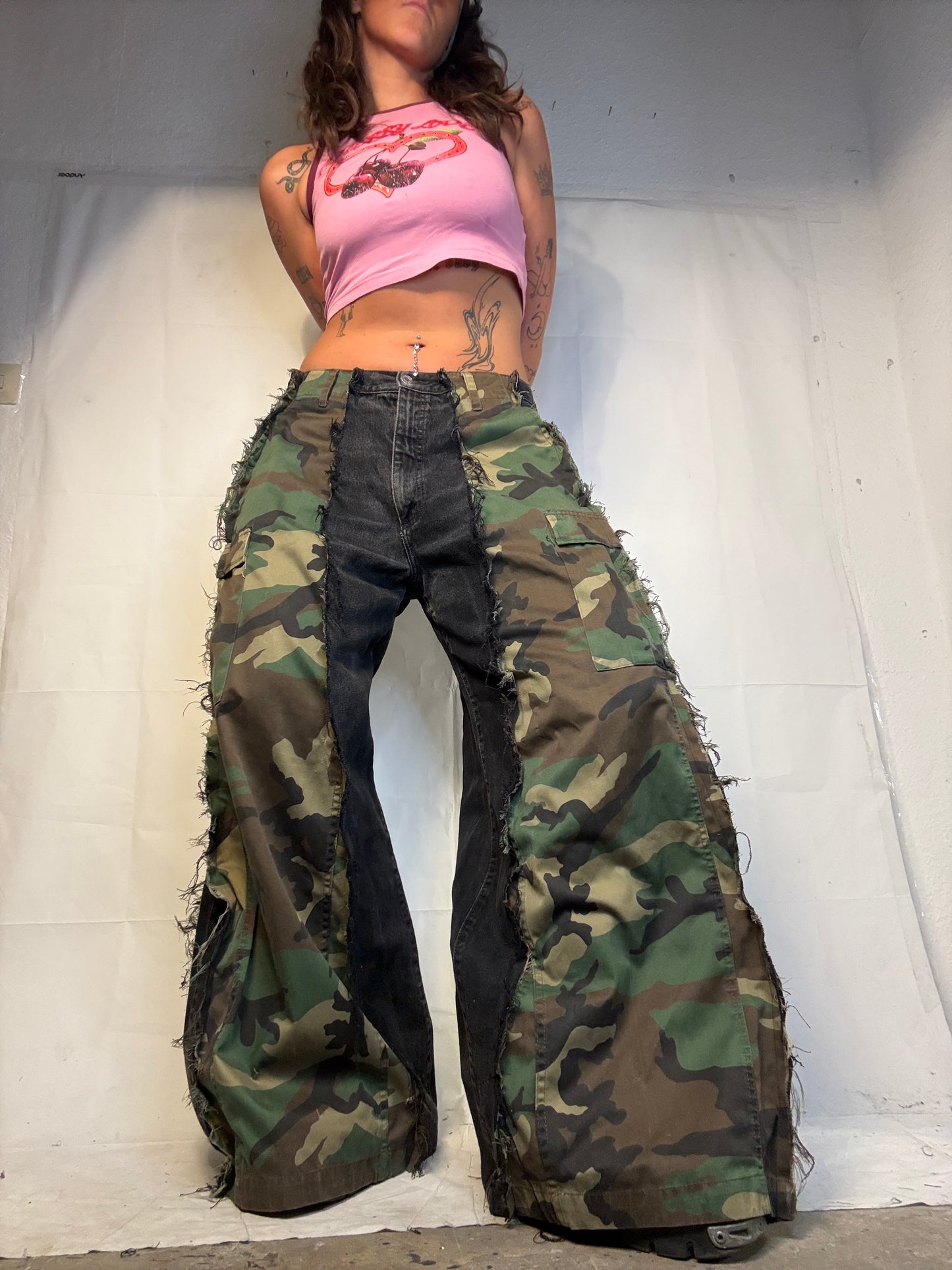 BAGGY LONG CAMO/BLACK SPG PANTS