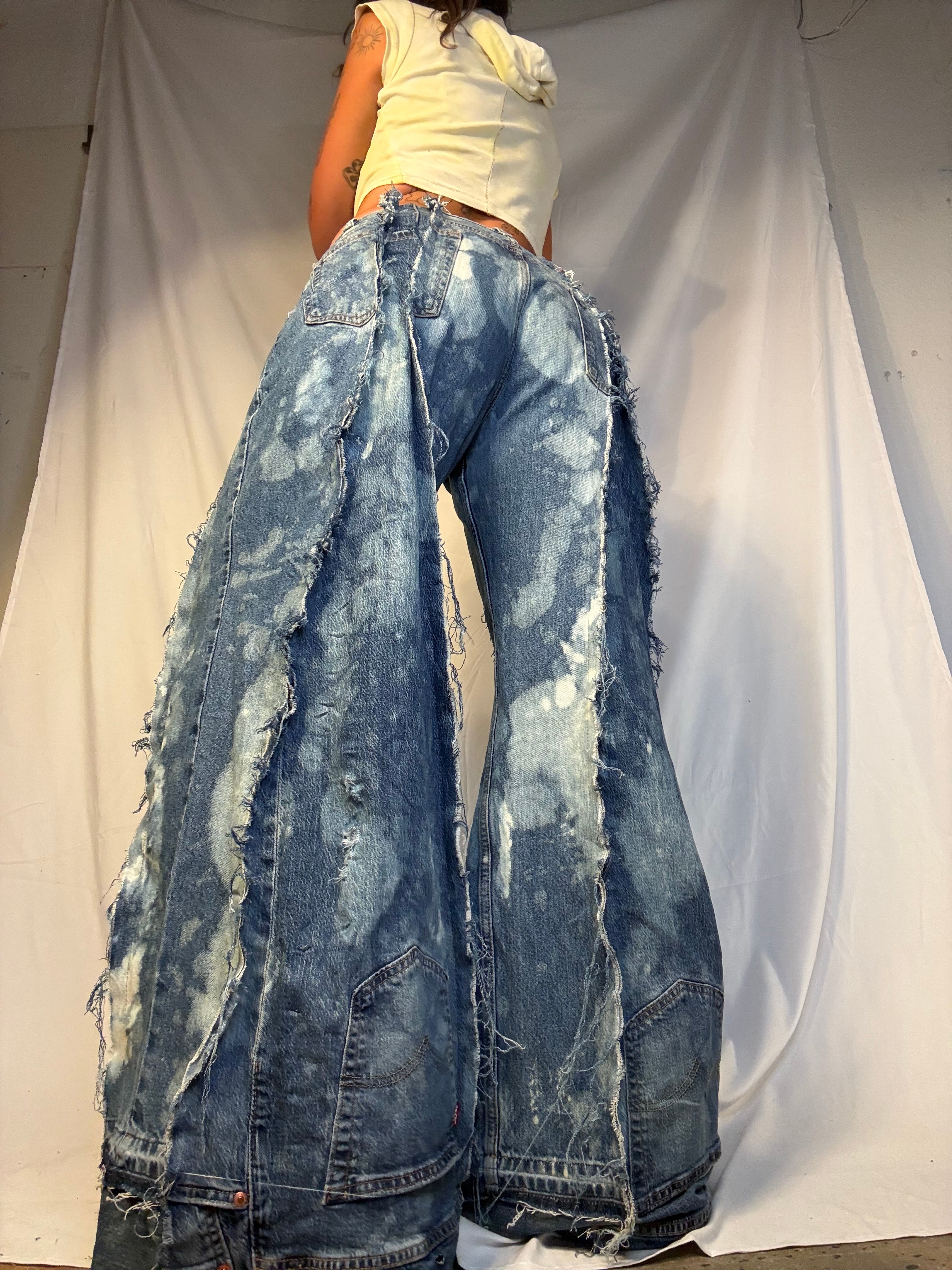 BAGGY BLEACH STAINED DISTRESSED CLASSIC DENIM SPG PANTS