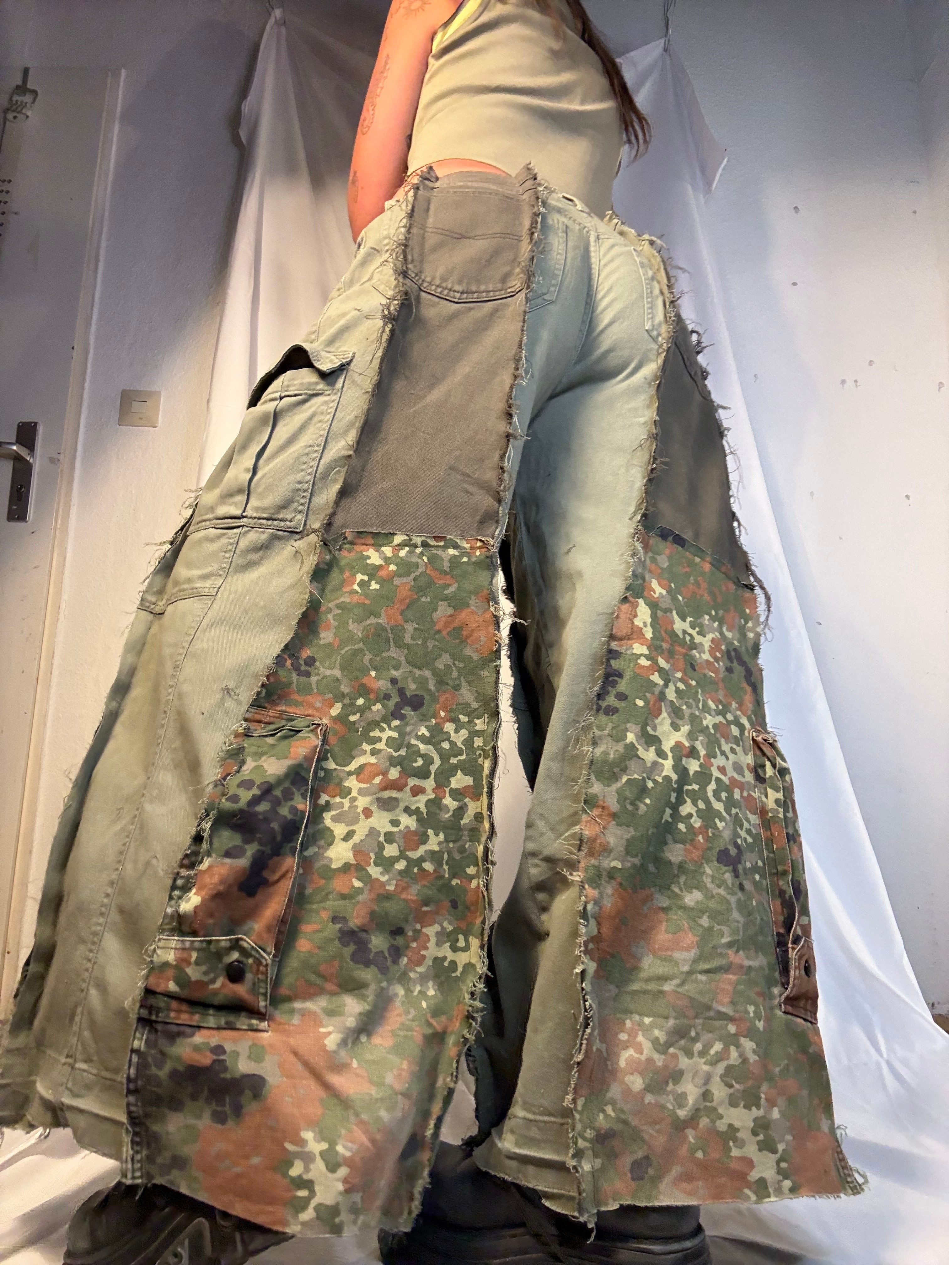 BAGGY GREEN CAMO SPG PANTS