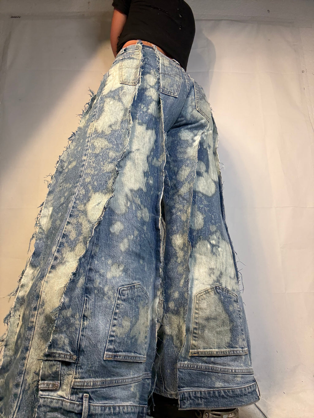 FLARED BLEACHED DENIM SPG PANTS