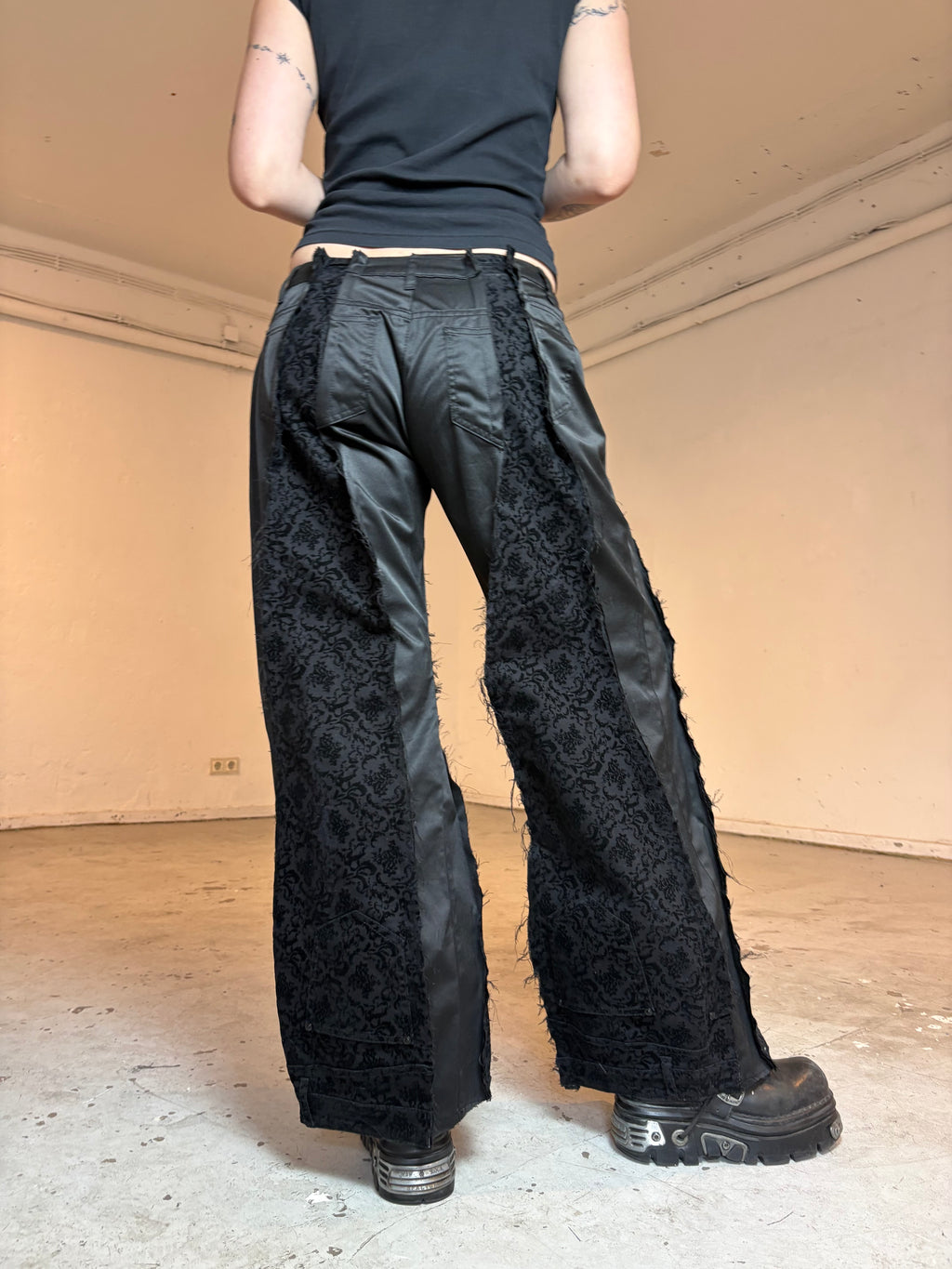 LIMITED EDITION BLACK PATTERNED SPG PANTS