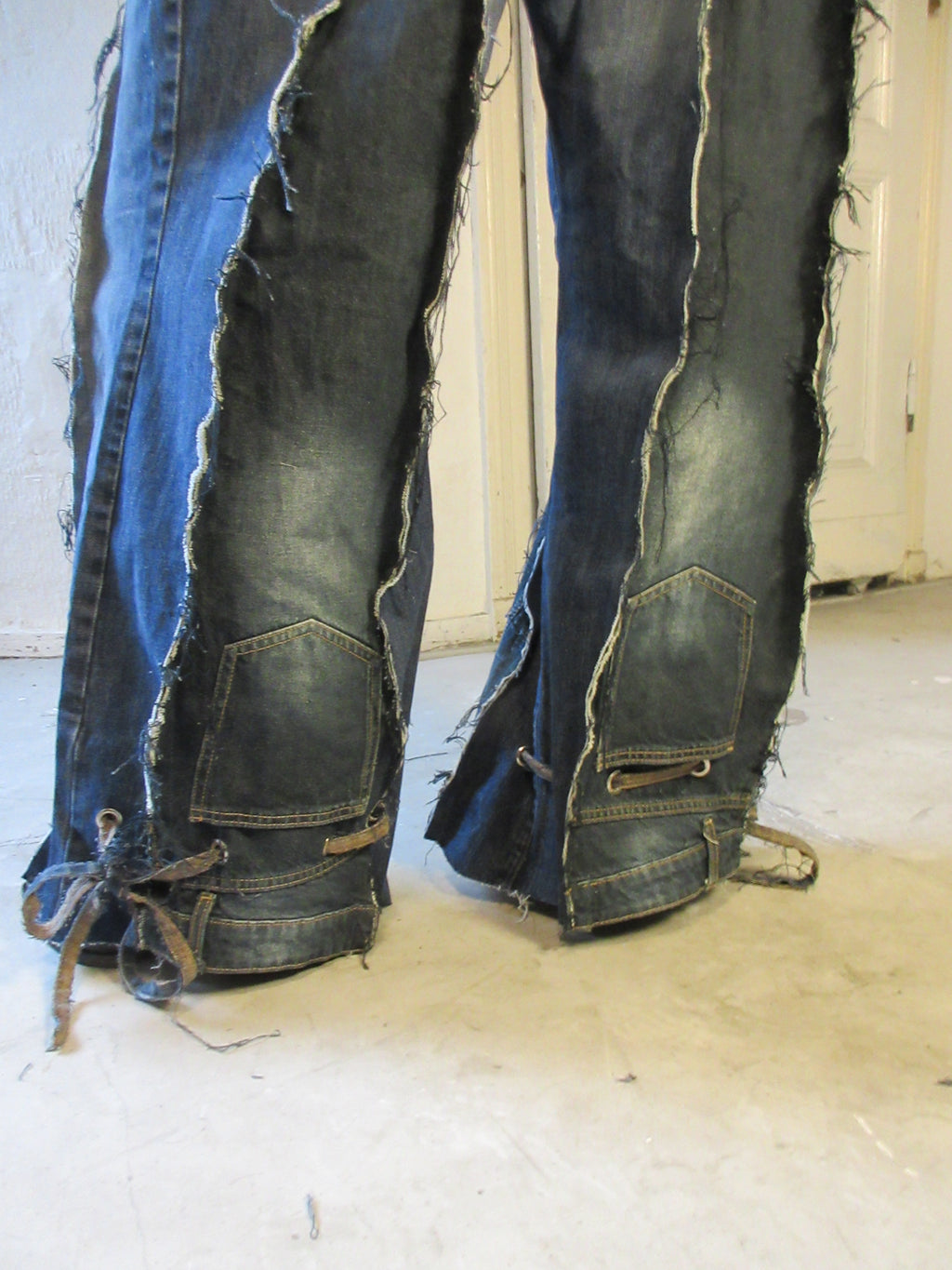 BAGGY TIE-IN DARK DENIM SPG PANTS