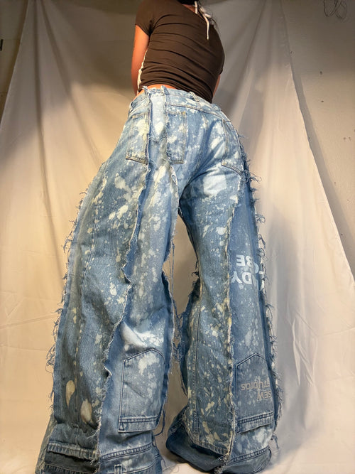 BAGGY OVERSIZE BLEACH LIGHT DENIM W TEXT DETAIL SPG PANTS