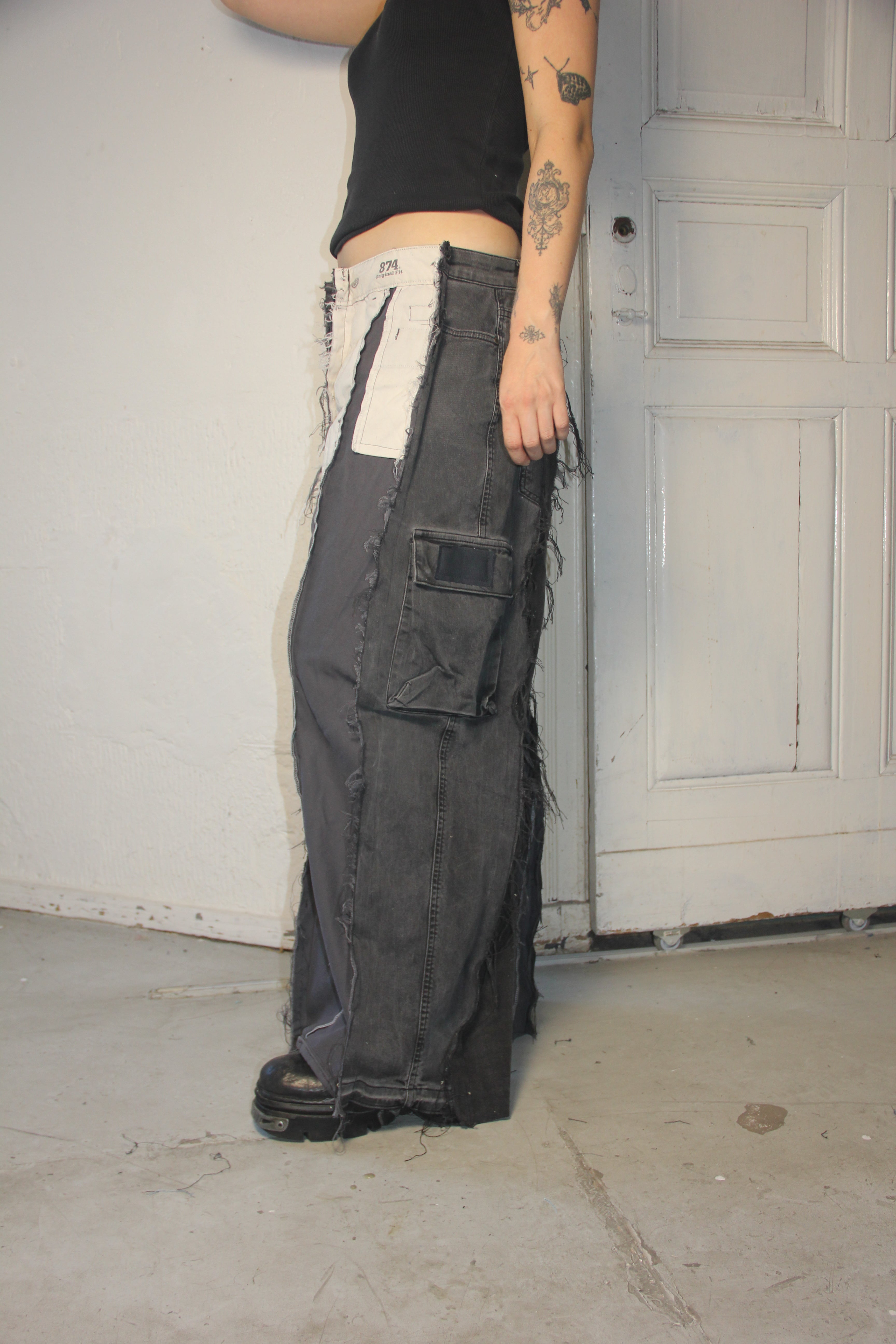 LIMITED EDITION BAGGY DARK GREY INSIDE-OUT CARGO SPG PANTS