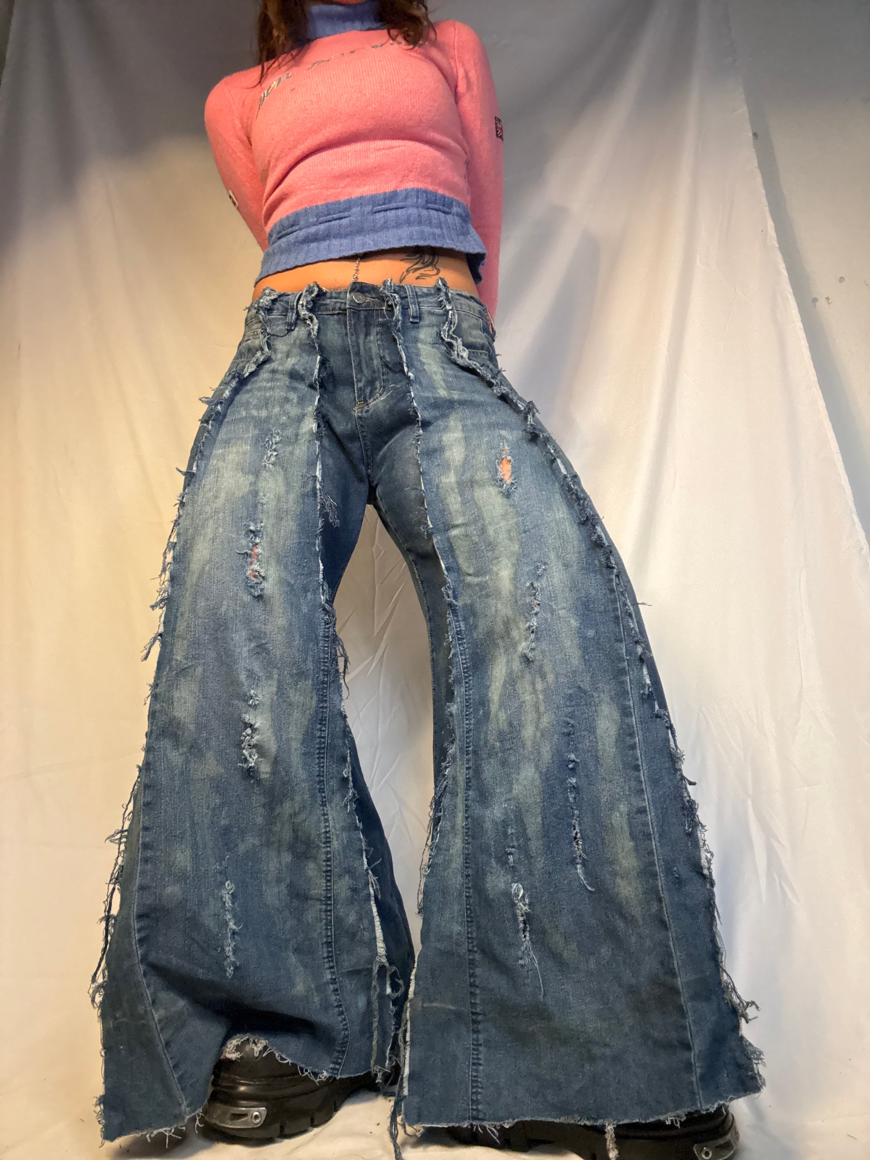 FLARED DISTRESSED BLEACH-STAINED DENIM SPG PANTS