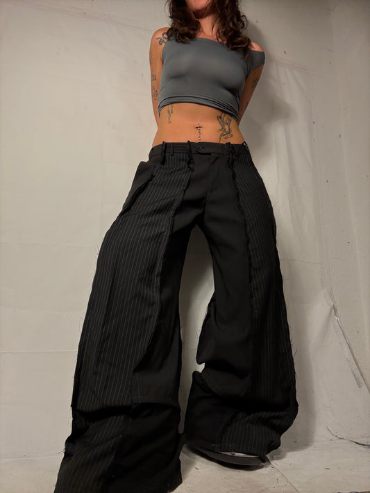 BAGGY PINSTIBE ALL BLACK SPG SUITPANTS