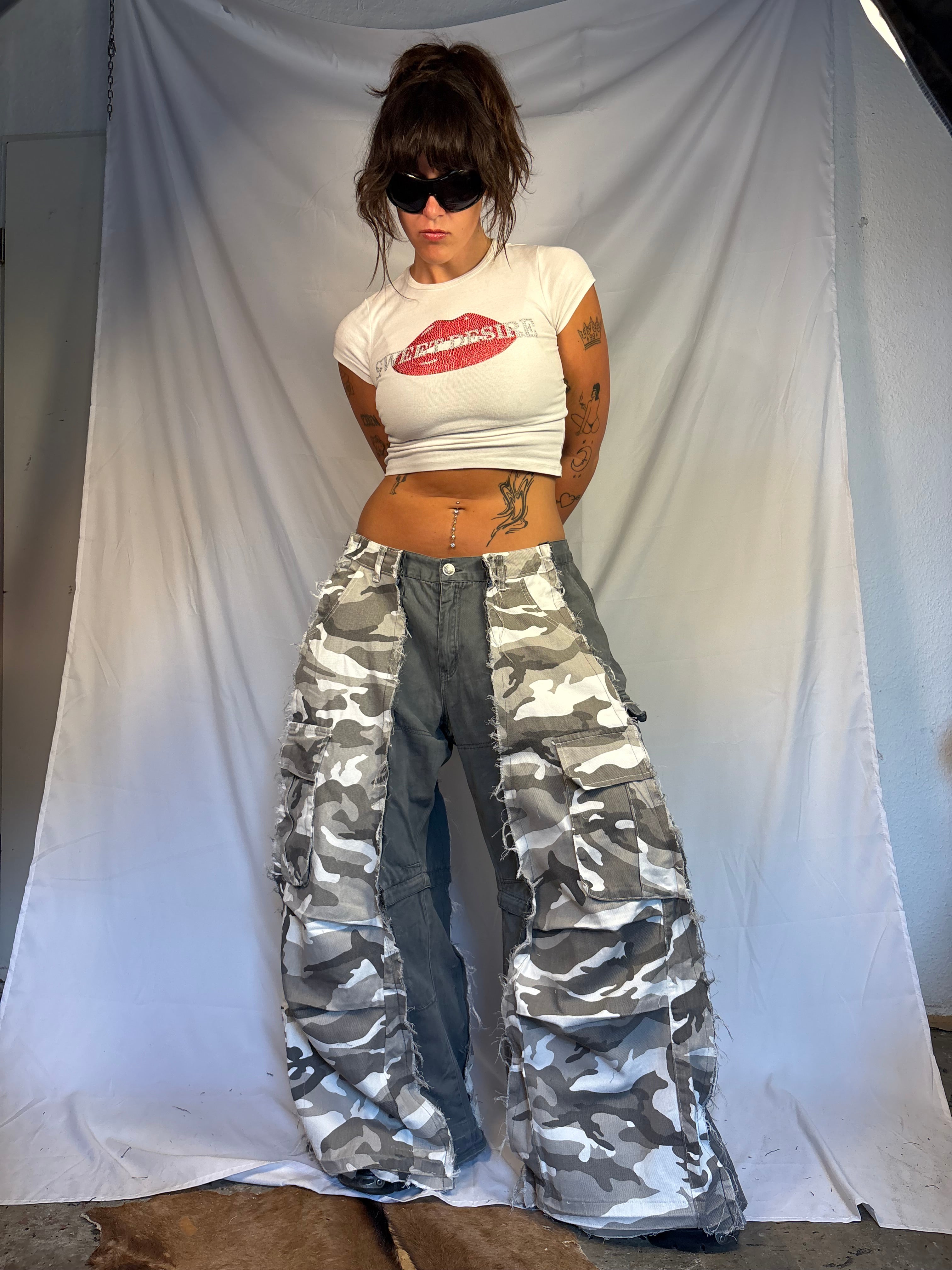EXTRA BAGGY LIGHT GREY CAMO SPG PANTS