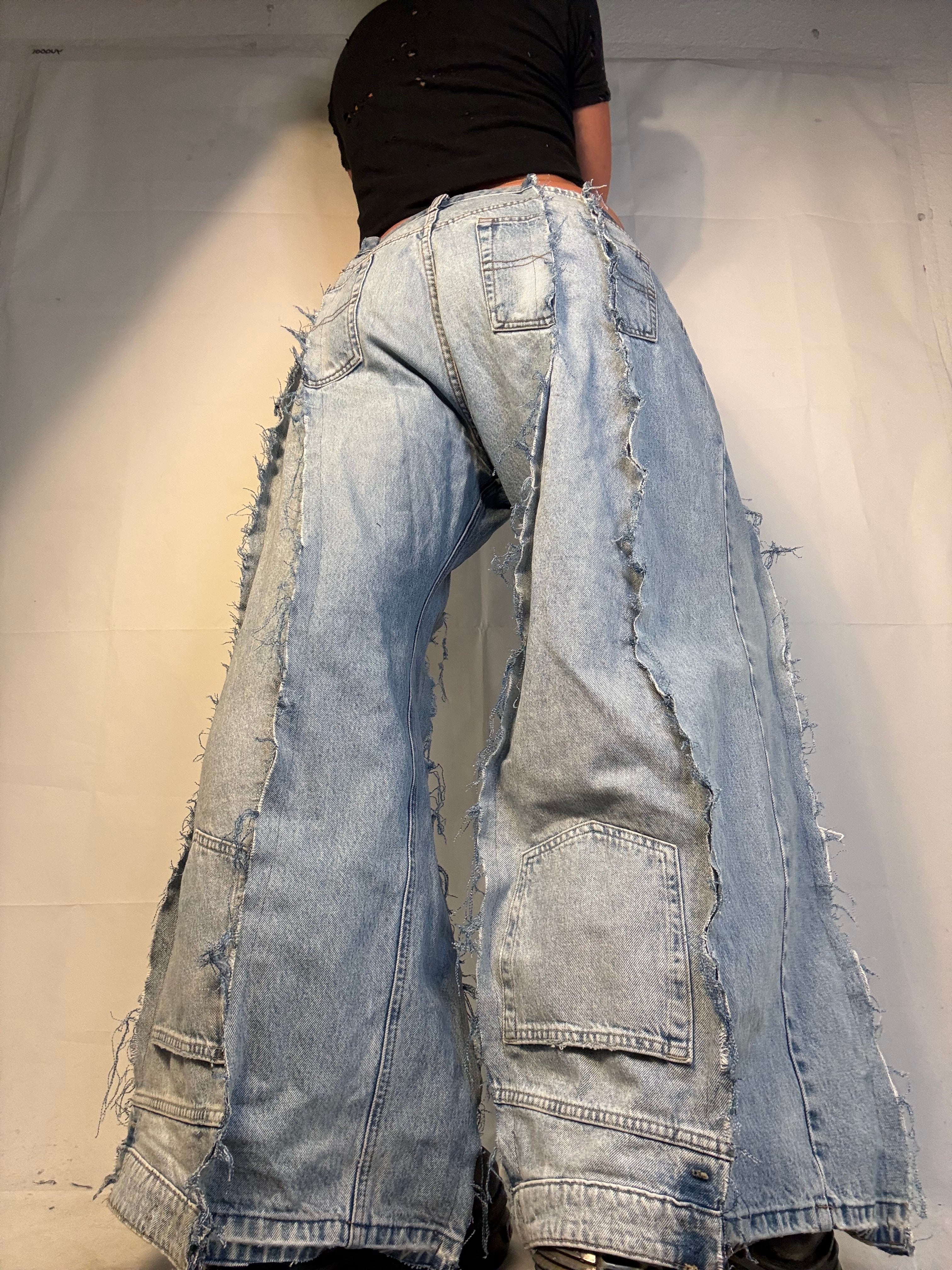 BAGGY RIPPED LIGHT DENIM SPG PANTS
