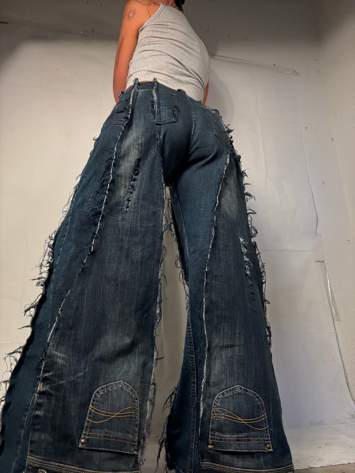 BAGGY DISTRESSED WASHED DENIM SPG PANTS