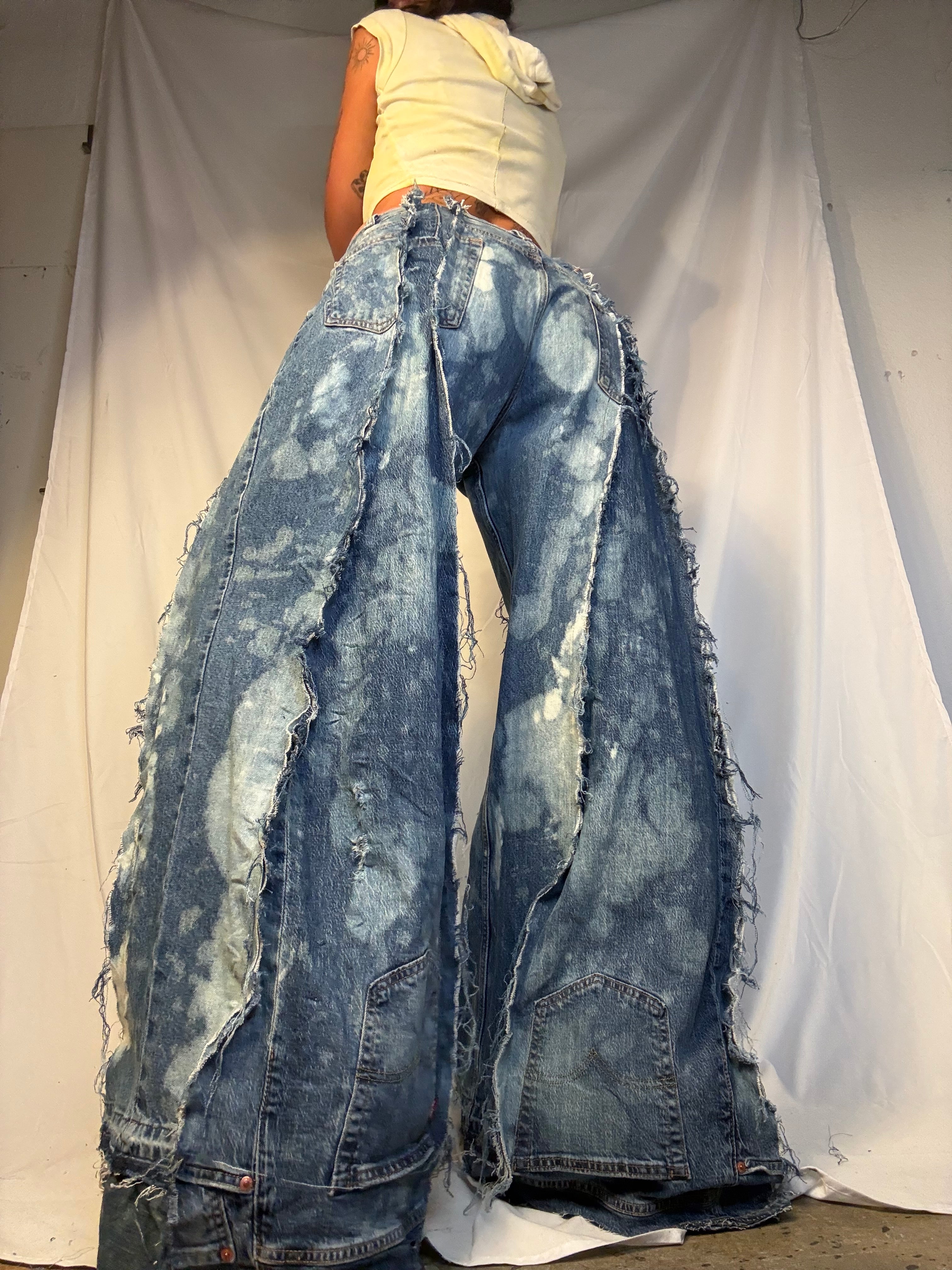 BAGGY BLEACH STAINED DISTRESSED CLASSIC DENIM SPG PANTS