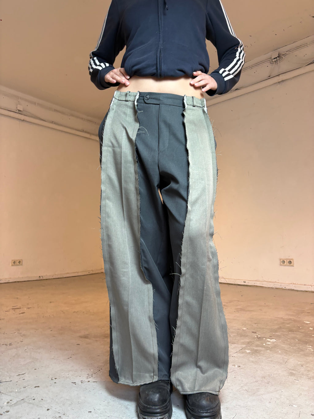 LIMITED EDITION BAGGY GREY/GREEN SPG SUITPANTS