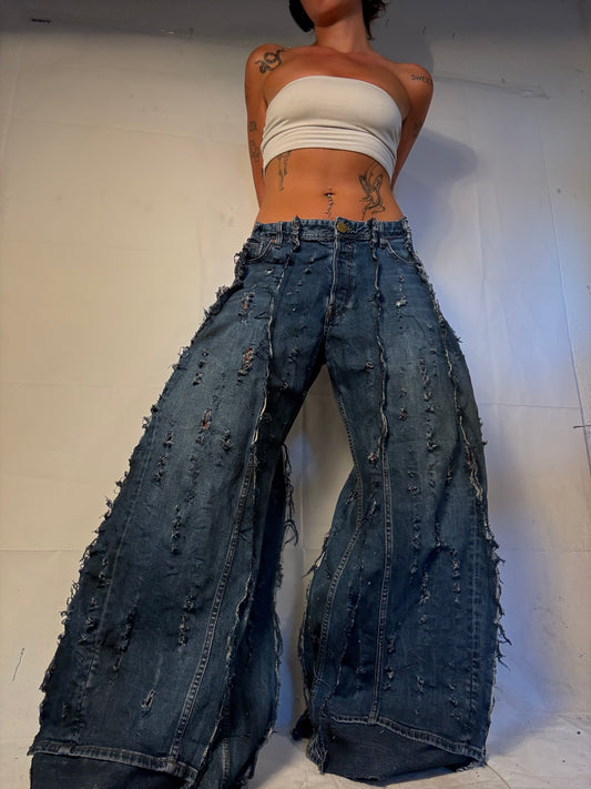 BAGGY DISTRESSED DARK DENIM SPG PANTS