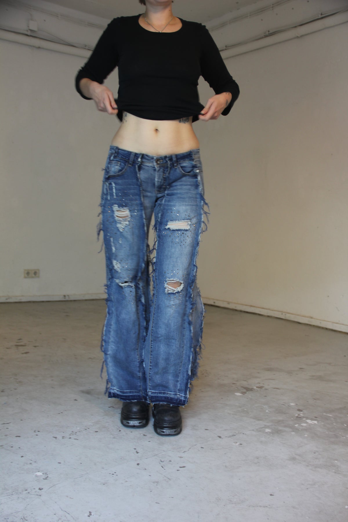 LIMITED EDITION Y2K RHINESTONE LOWRISE DENIM SPG PANTS
