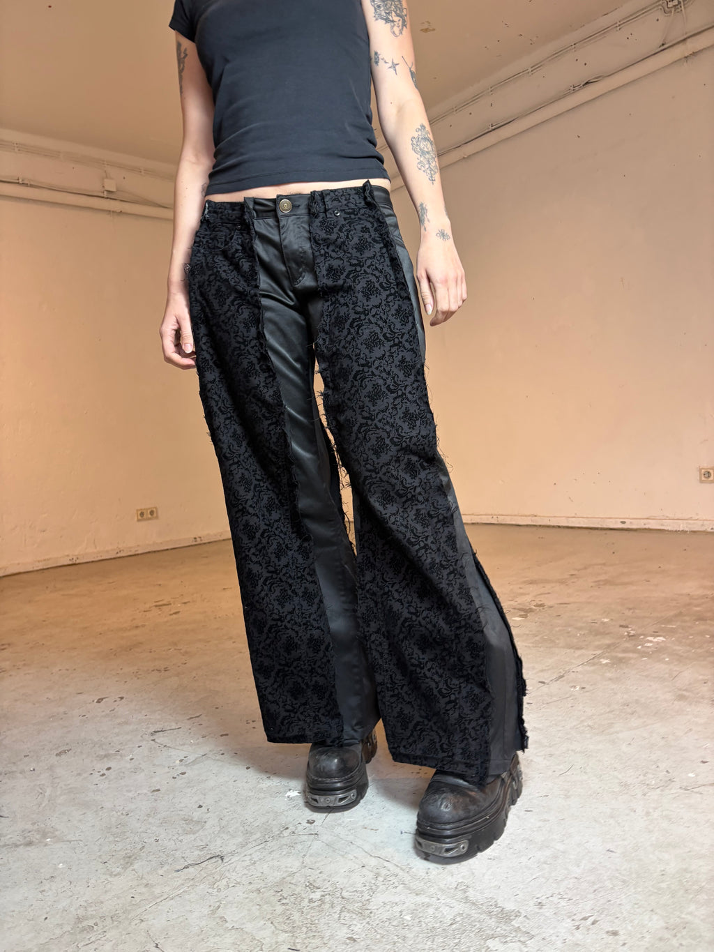 LIMITED EDITION BLACK PATTERNED SPG PANTS