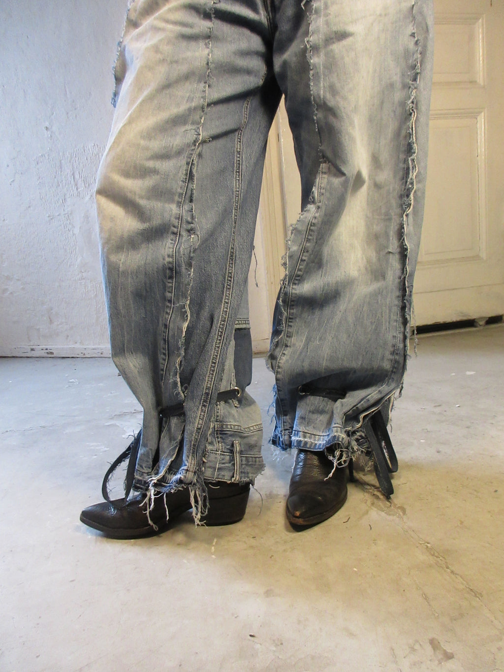 BAGGY TIE-IN LIGHT DENIM SPG PANTS
