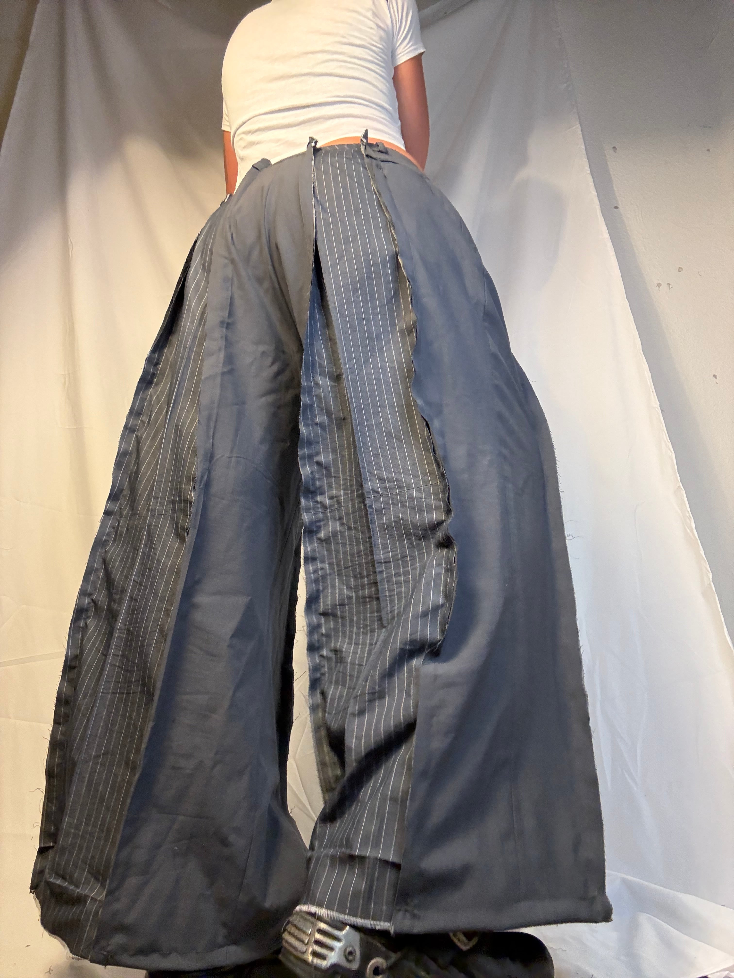 WIDE GREY-BLUE PINSTIBE SPG SUITPANTS