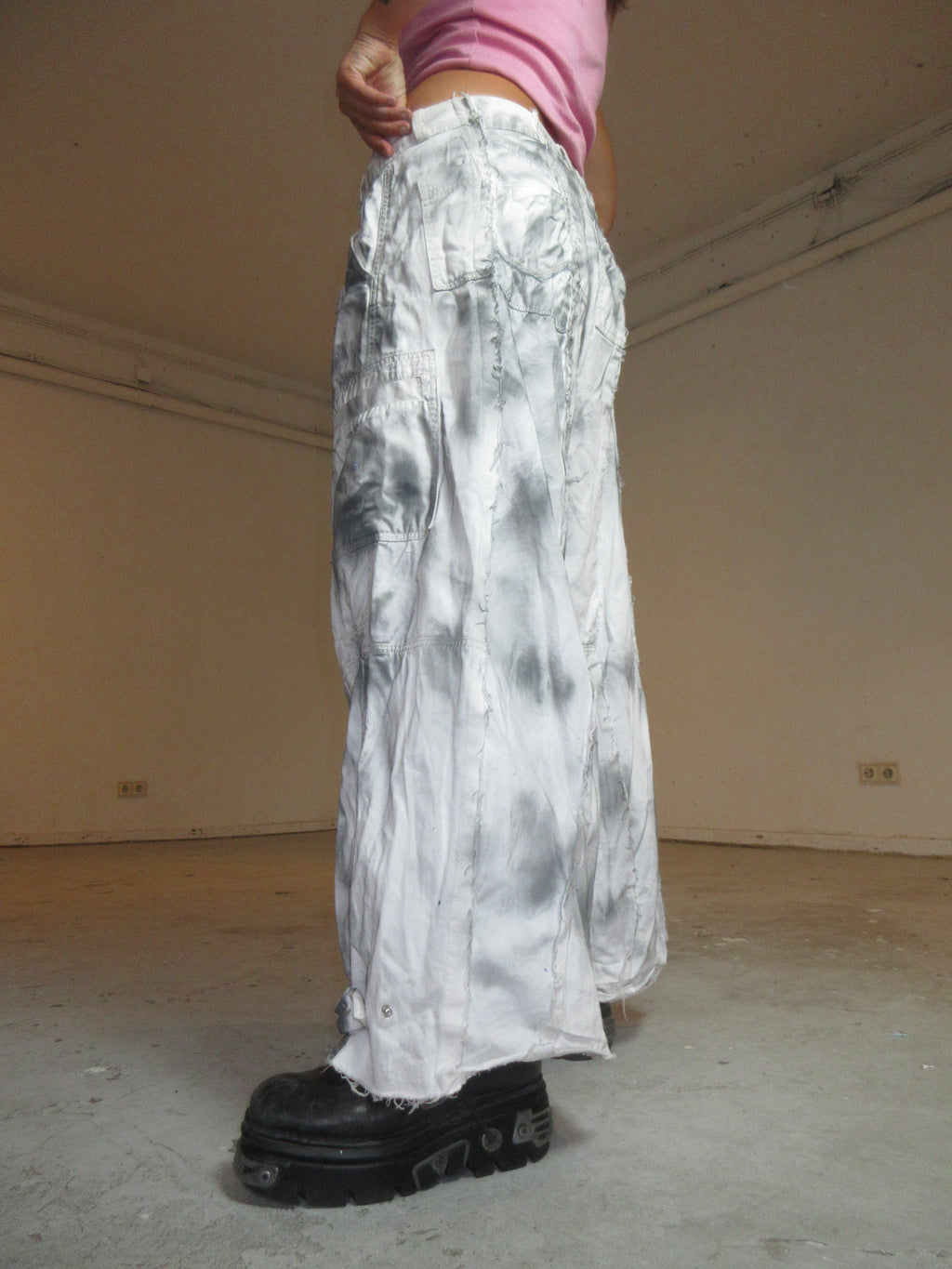 LIMITED EDITION BAGGY Y2K WHITE STAINED CARGO SPG PANTS