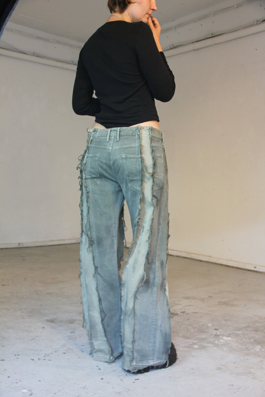 BAGGY STAINED LINOLEUM GREEN DENIM SPG PANTS