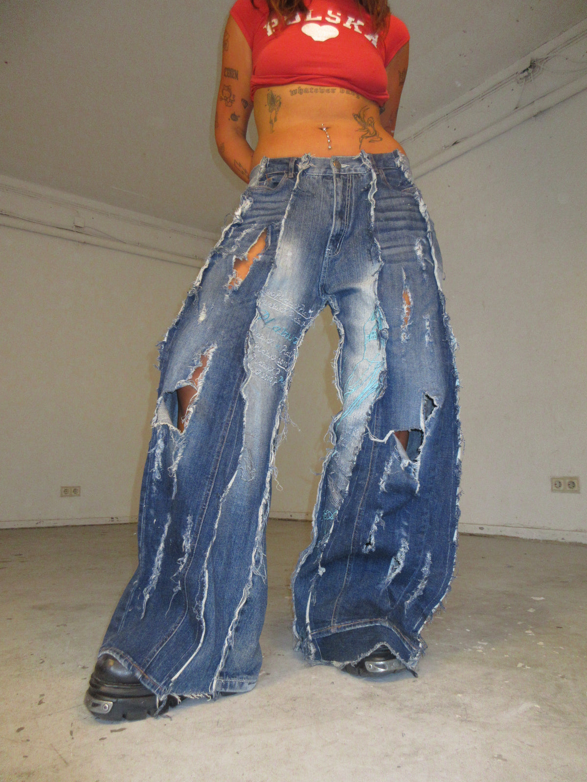 LIMITED EDITION EMBROIDERED EXTRA RIPPED DENIM SPG PANTS
