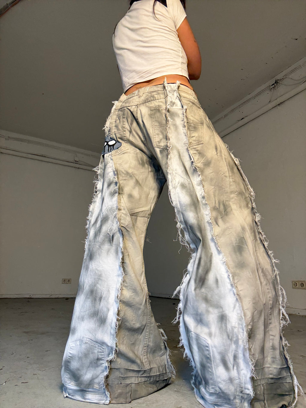 EXTRA BAGGY HEAVILY STAINED LIGHT/WHITE SPG PANTS