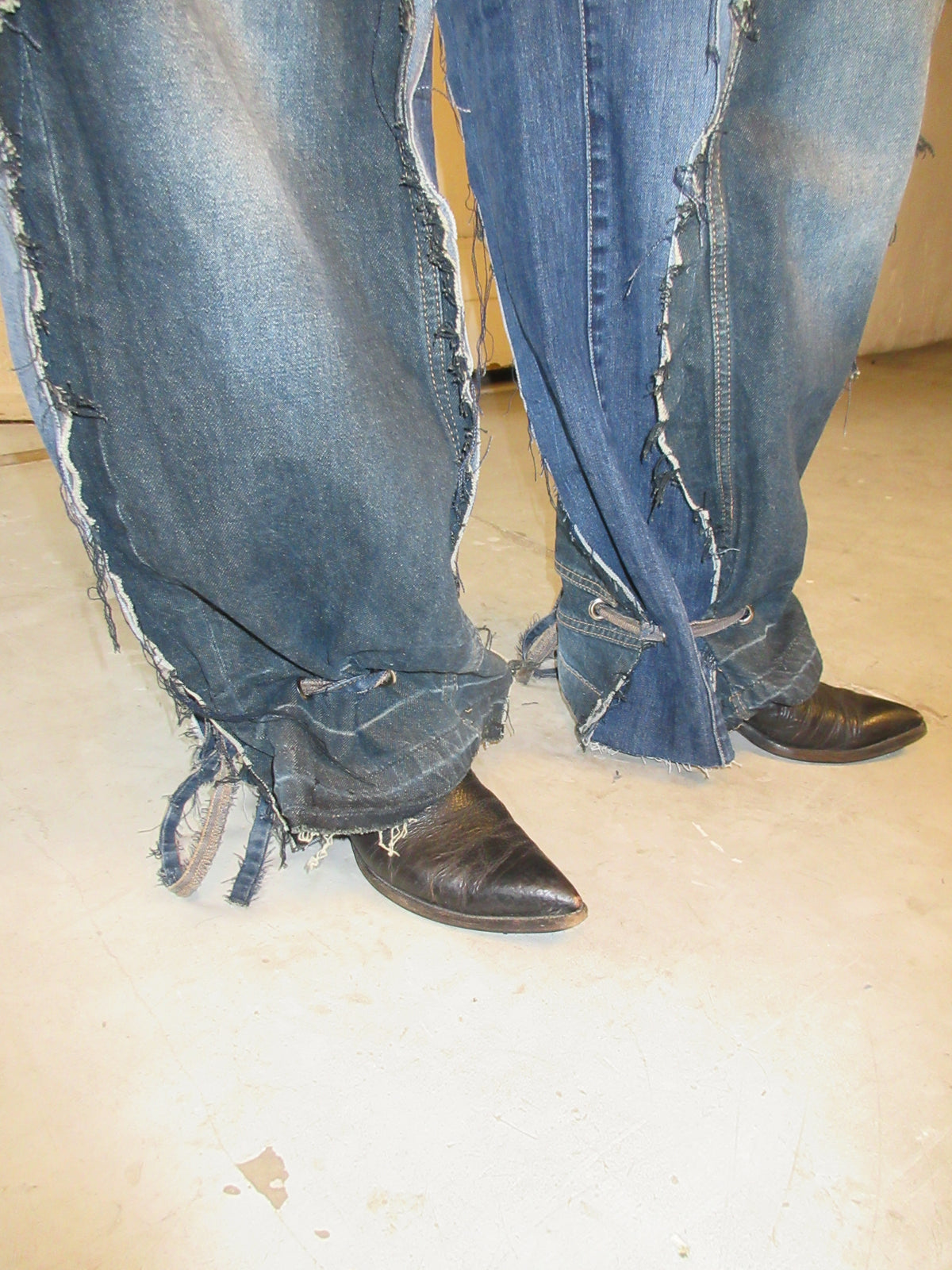 BAGGY TIE-IN DARK DENIM SPG PANTS