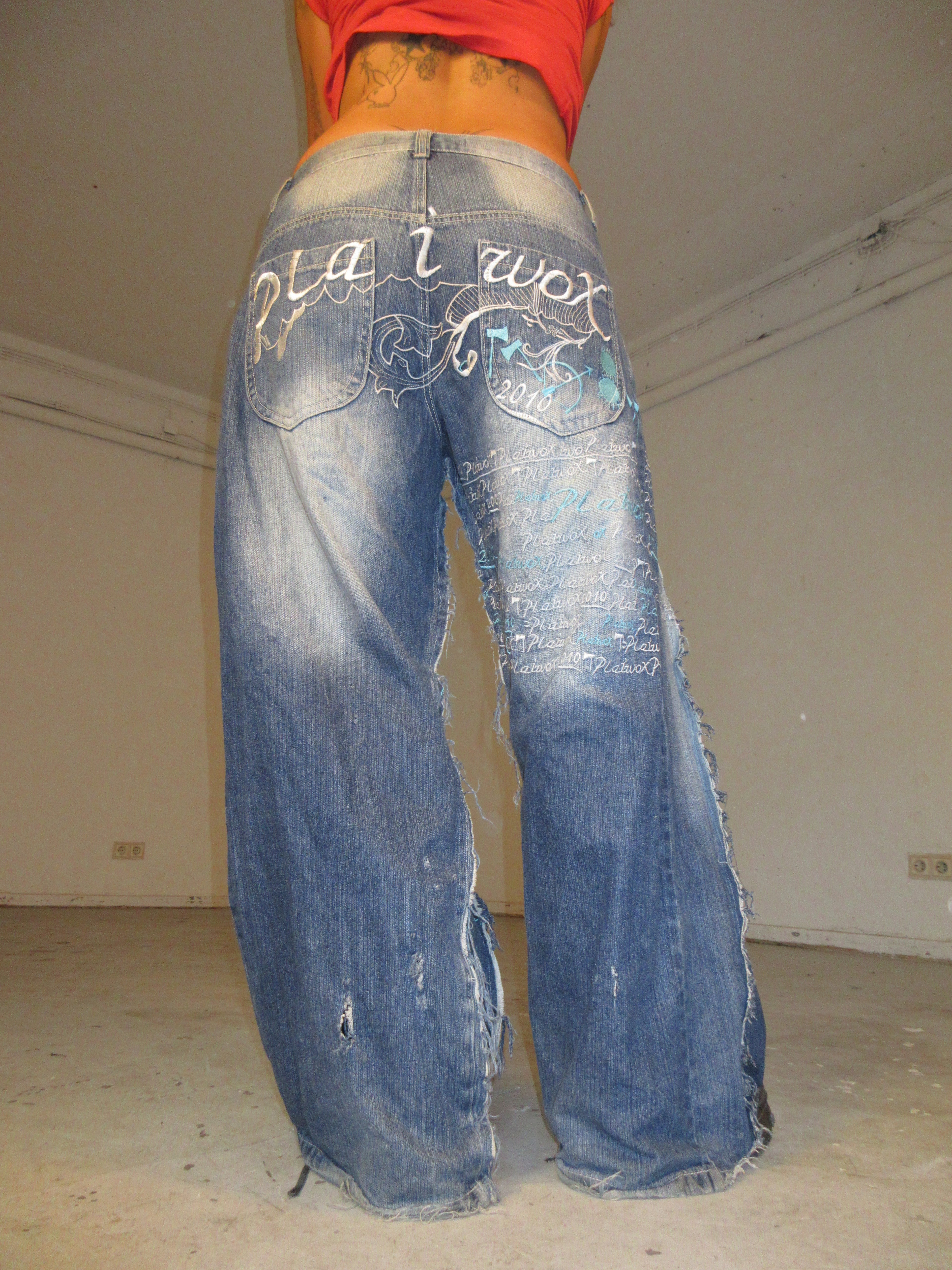 LIMITED EDITION EMBROIDERED EXTRA RIPPED DENIM SPG PANTS