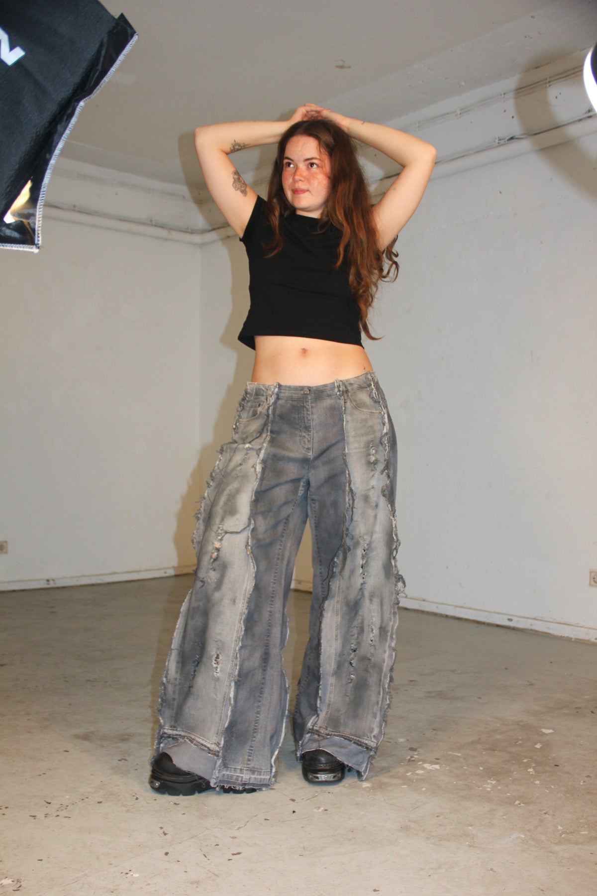 FLARED STAINED DOUBLE GREY SPG PANTS