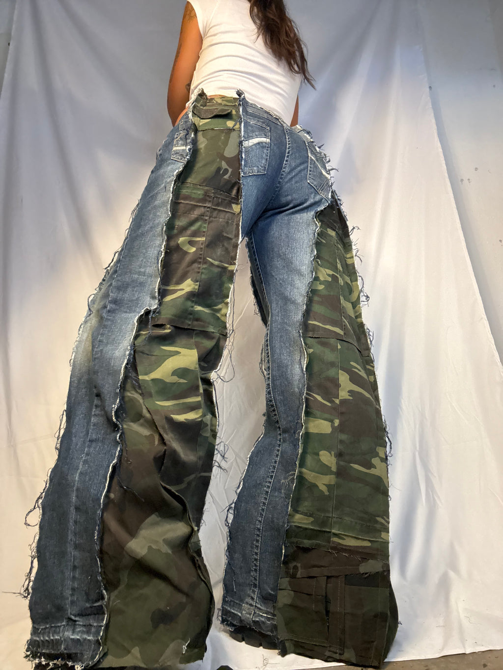 FLARED LONG CAMO/DENIM SPG PANTS
