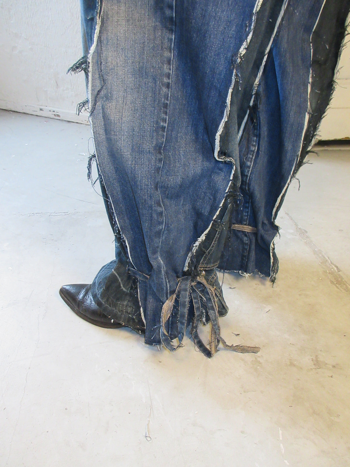 BAGGY TIE-IN DARK DENIM SPG PANTS