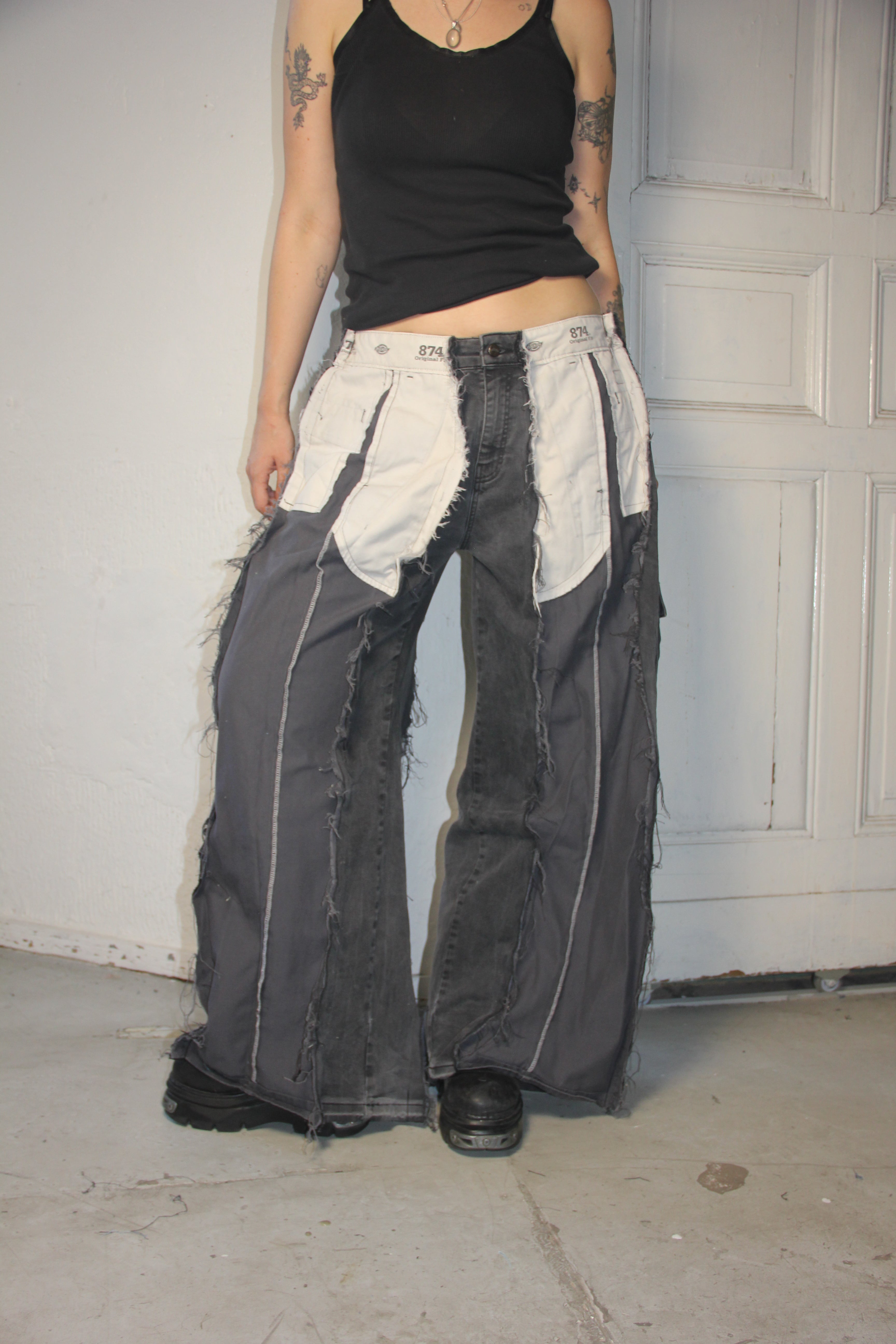 LIMITED EDITION BAGGY DARK GREY INSIDE-OUT CARGO SPG PANTS