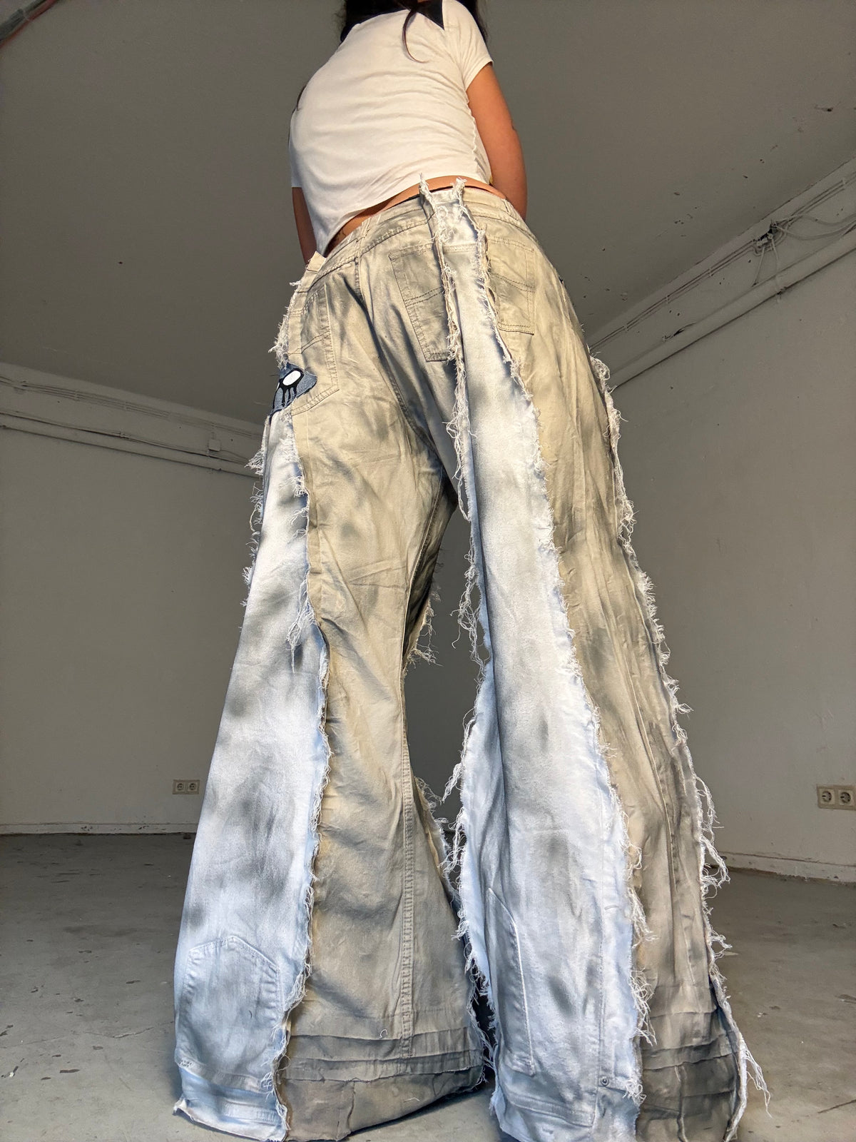 EXTRA BAGGY HEAVILY STAINED LIGHT/WHITE SPG PANTS