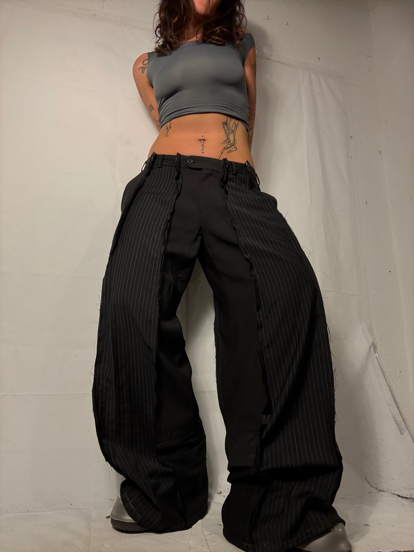 BAGGY PINSTIBE ALL BLACK SPG SUITPANTS