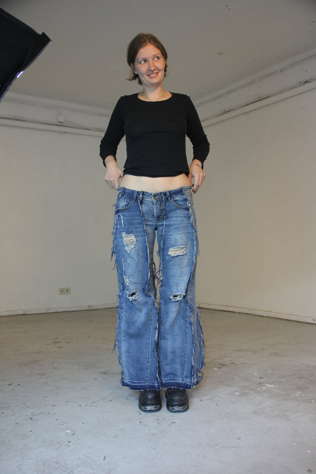 LIMITED EDITION Y2K RHINESTONE LOWRISE DENIM SPG PANTS