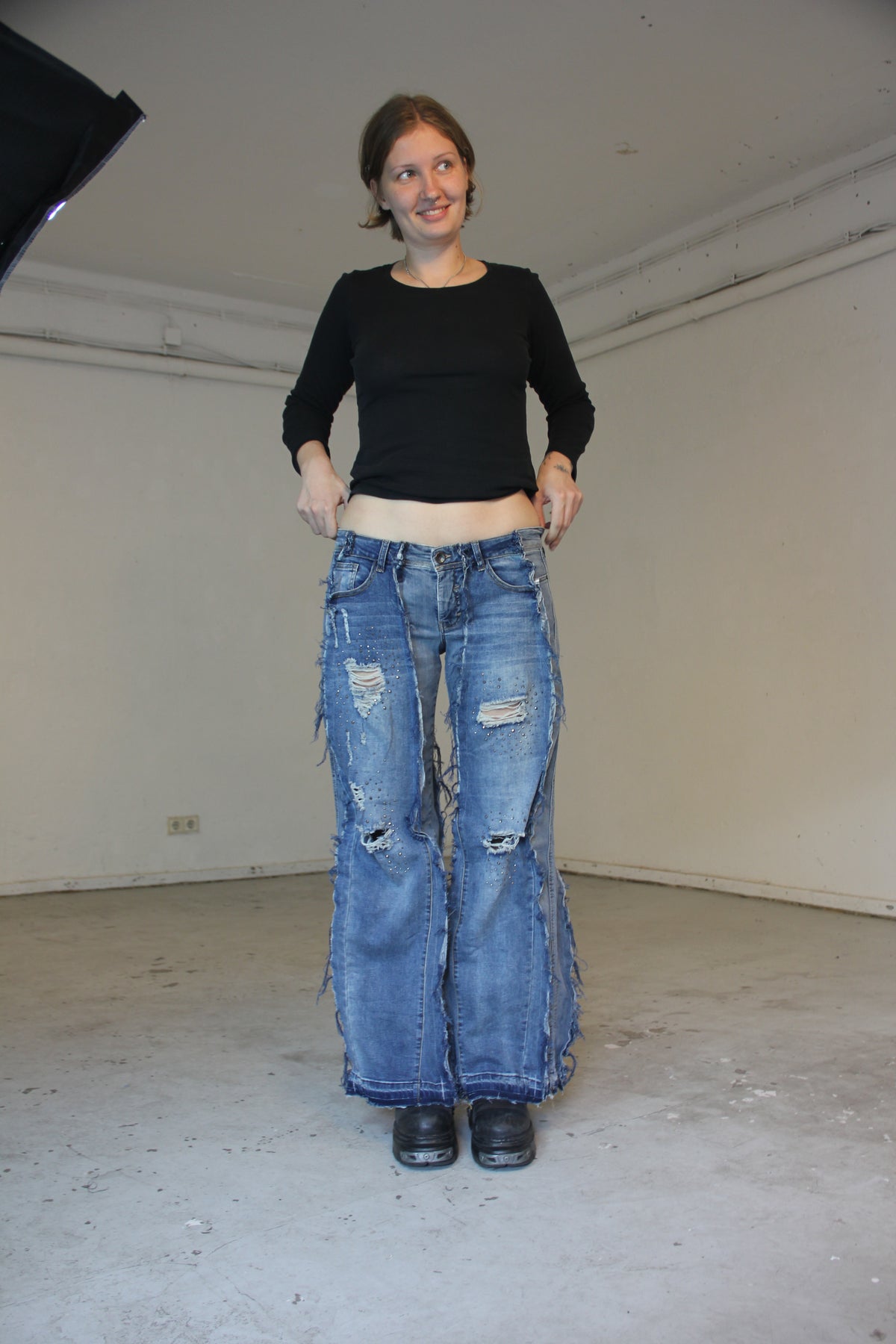 LIMITED EDITION Y2K RHINESTONE LOWRISE DENIM SPG PANTS