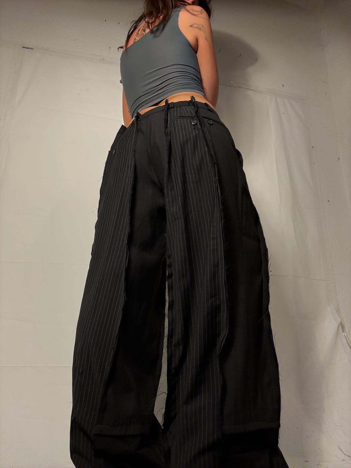 BAGGY PINSTIBE ALL BLACK SPG SUITPANTS