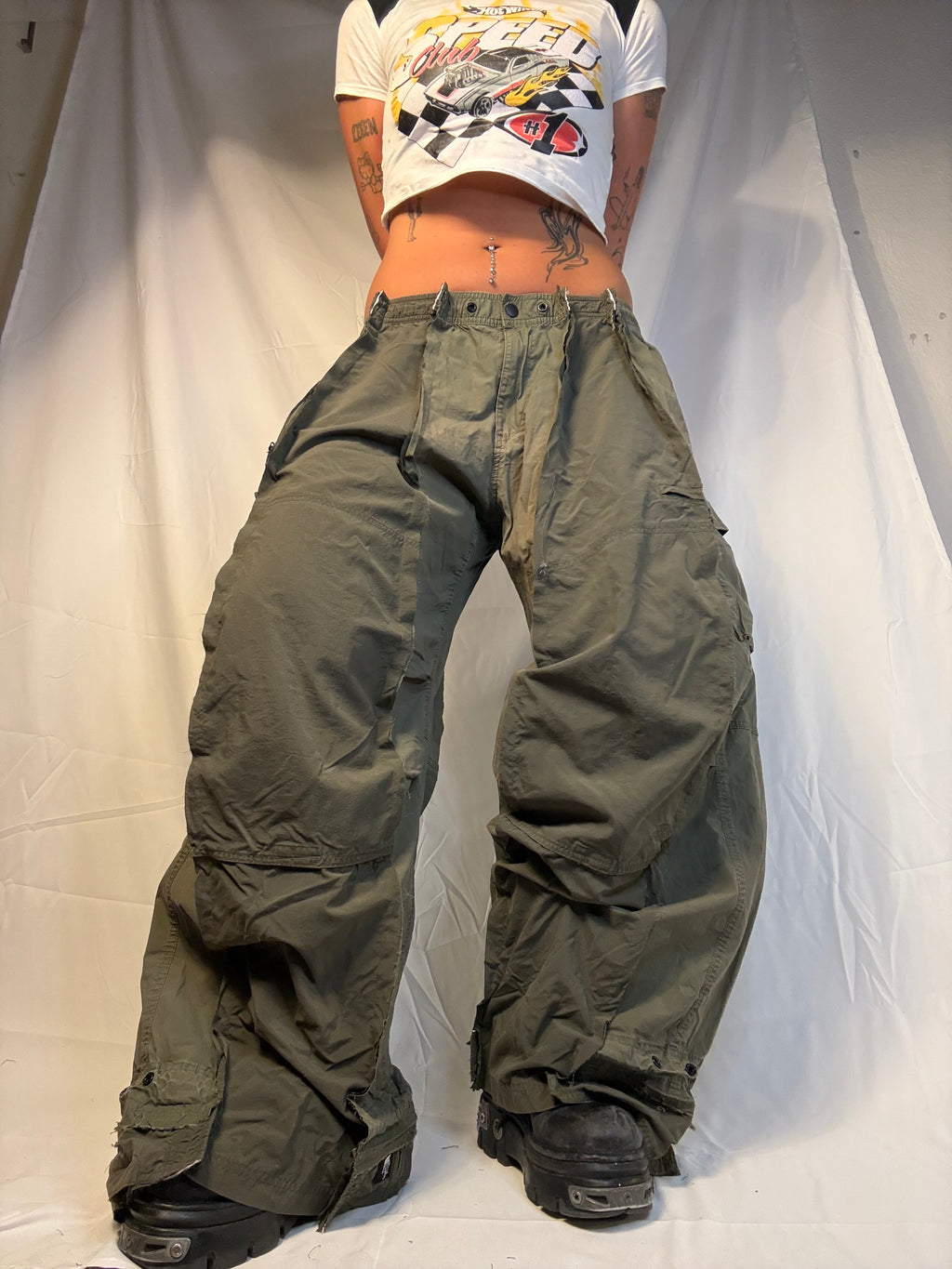 BAGGY DARK GREEN SPG PARACHUTE PANTS