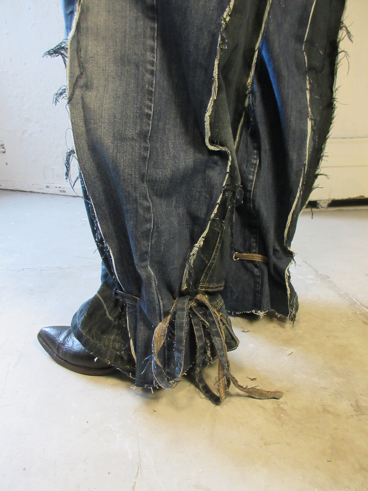 BAGGY TIE-IN DARK DENIM SPG PANTS