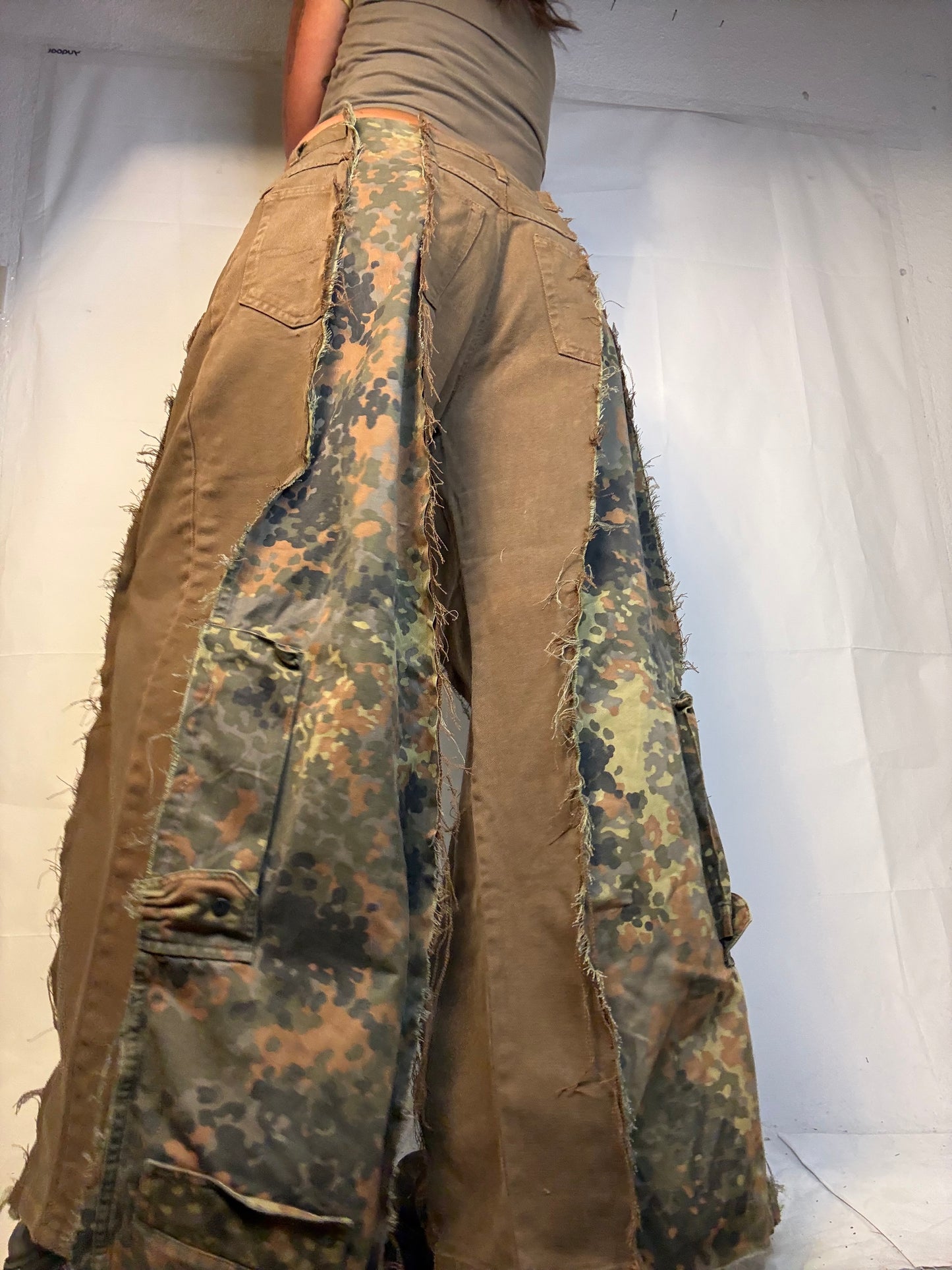 BAGGY CAMO/BROWN SPG PANTS