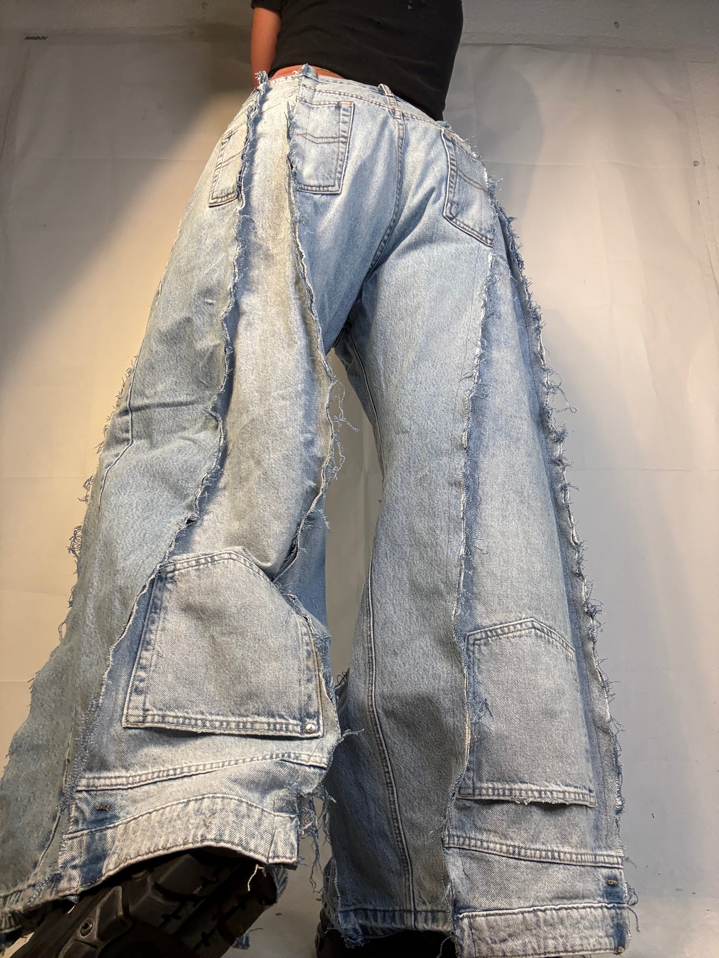 BAGGY RIPPED LIGHT DENIM SPG PANTS