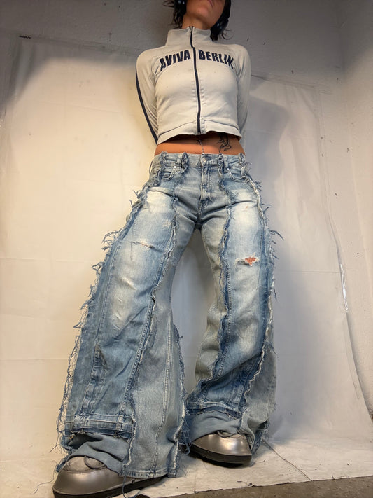 RIPPED DISTRESSED LIGHT WASHED DENIM SPG PANTS