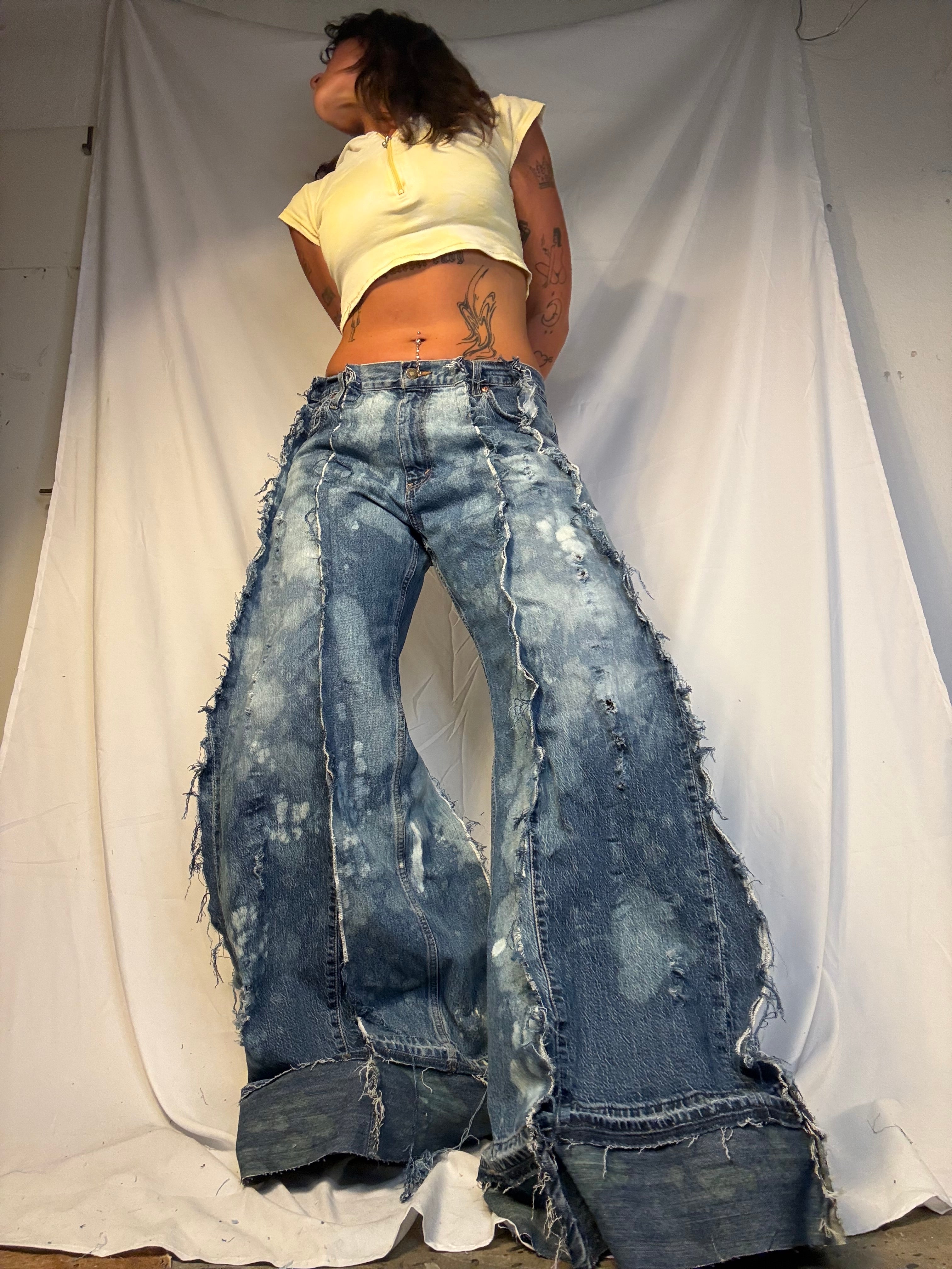 BAGGY BLEACH STAINED DISTRESSED CLASSIC DENIM SPG PANTS