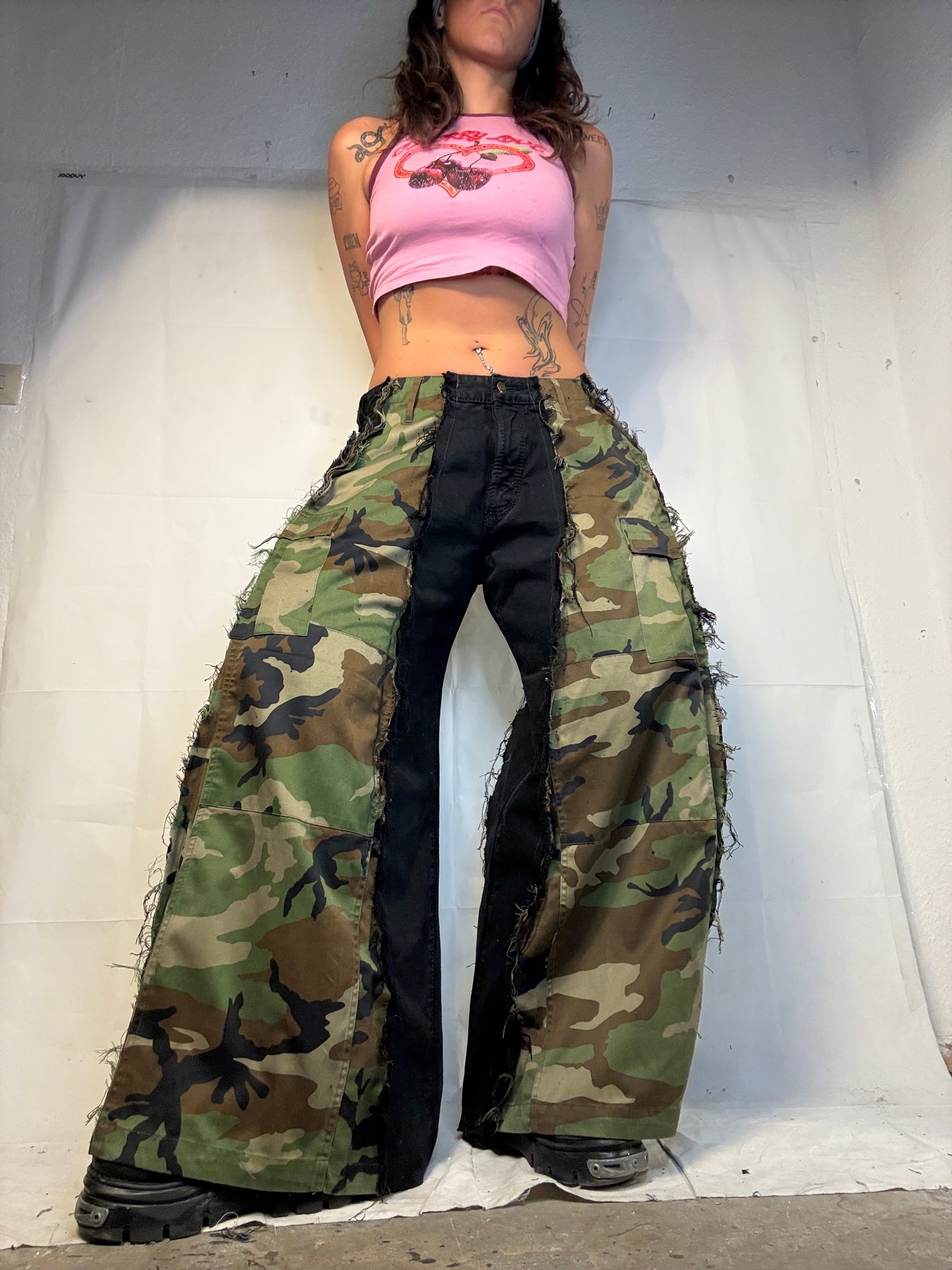 BAGGY LONG CAMO/BLACK SPG PANTS