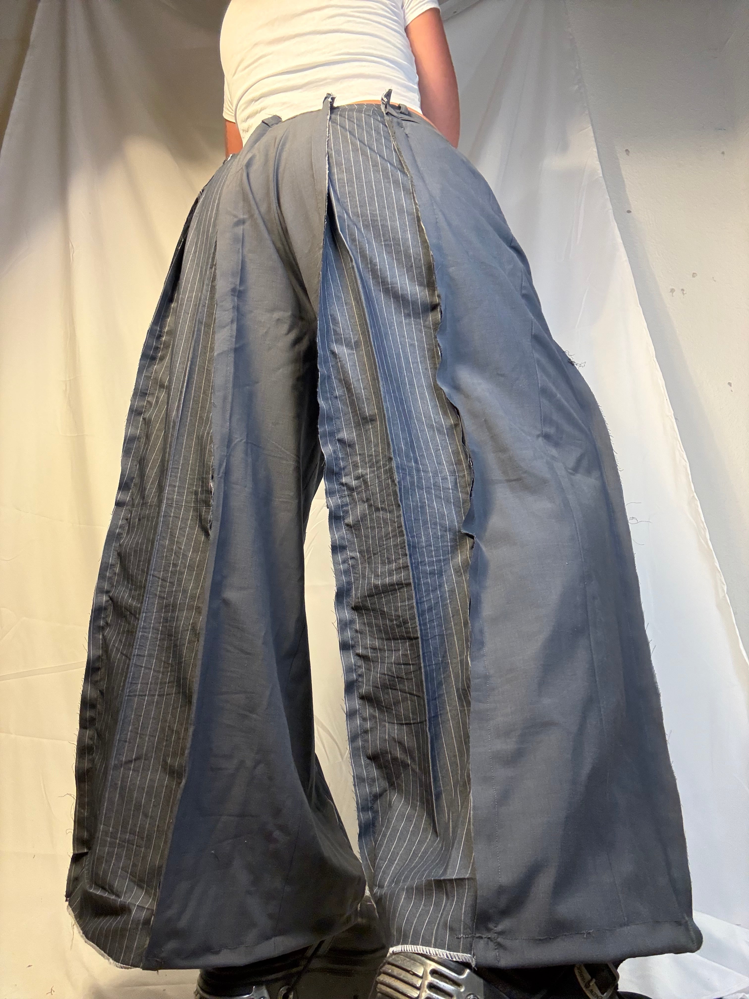 WIDE GREY-BLUE PINSTIBE SPG SUITPANTS