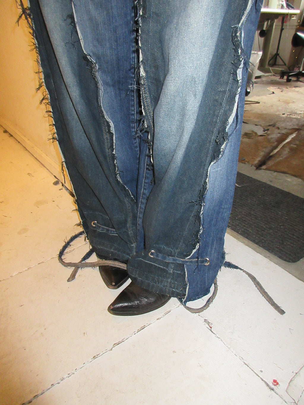 BAGGY TIE-IN DARK DENIM SPG PANTS