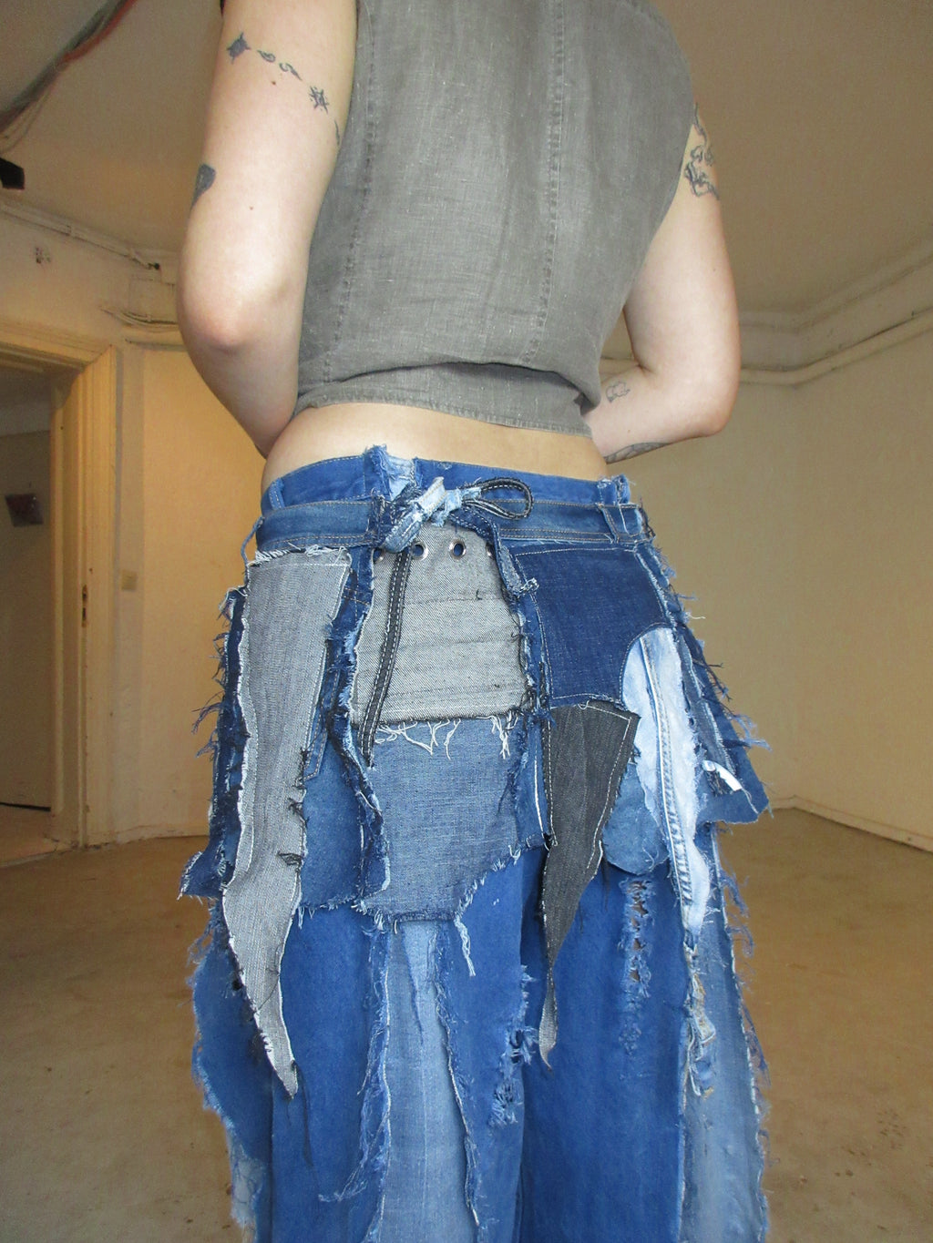 LIMITED EDITION DENIM SPG MINI SKIRT W BOW