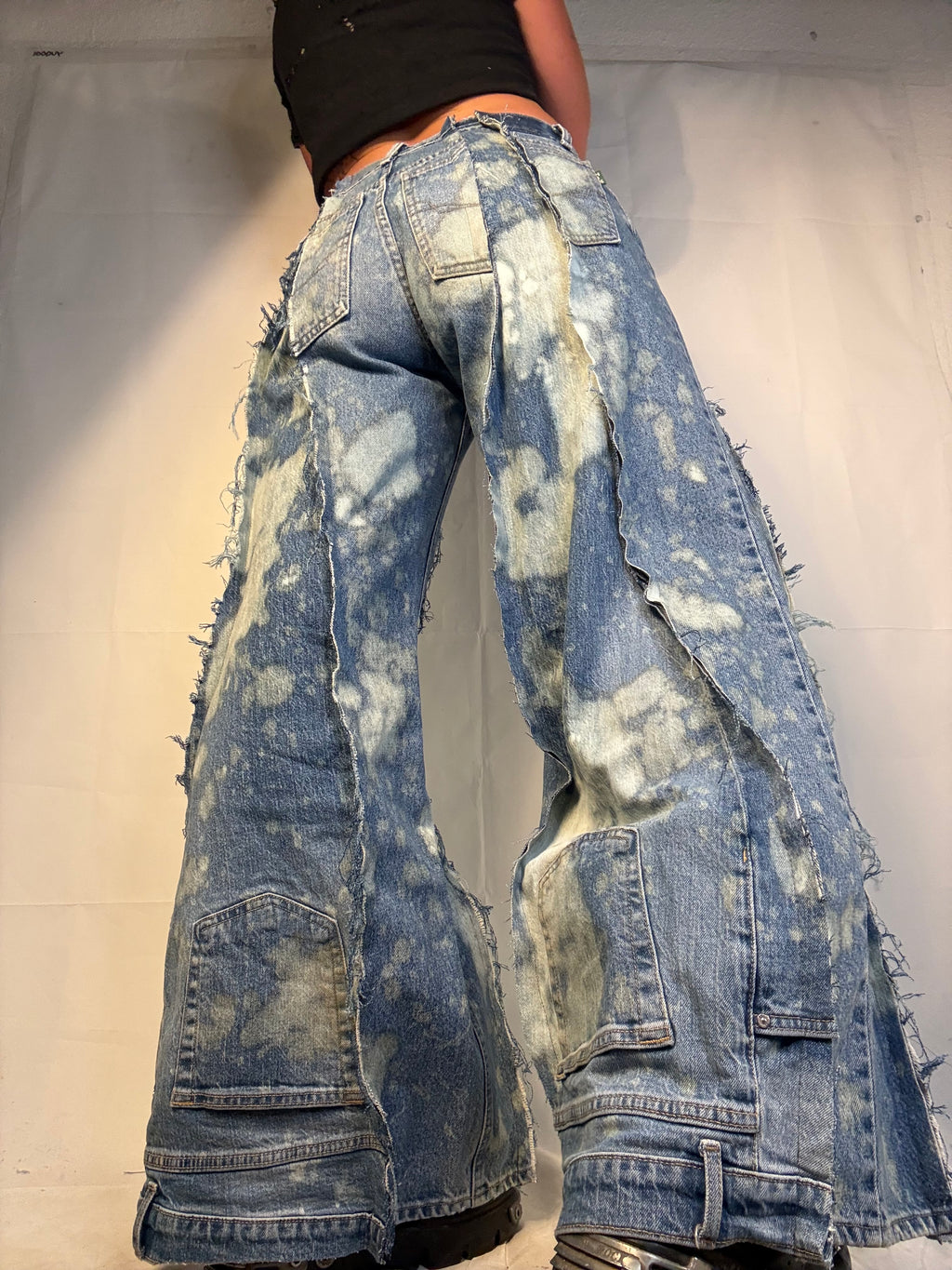 FLARED BLEACHED DENIM SPG PANTS