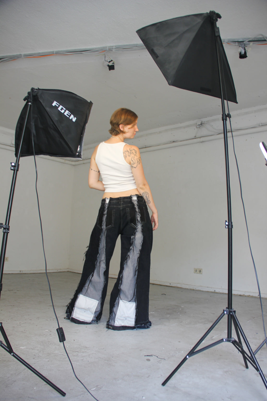 BAGGY INSIDE-OUT DENIM SPG PANTS