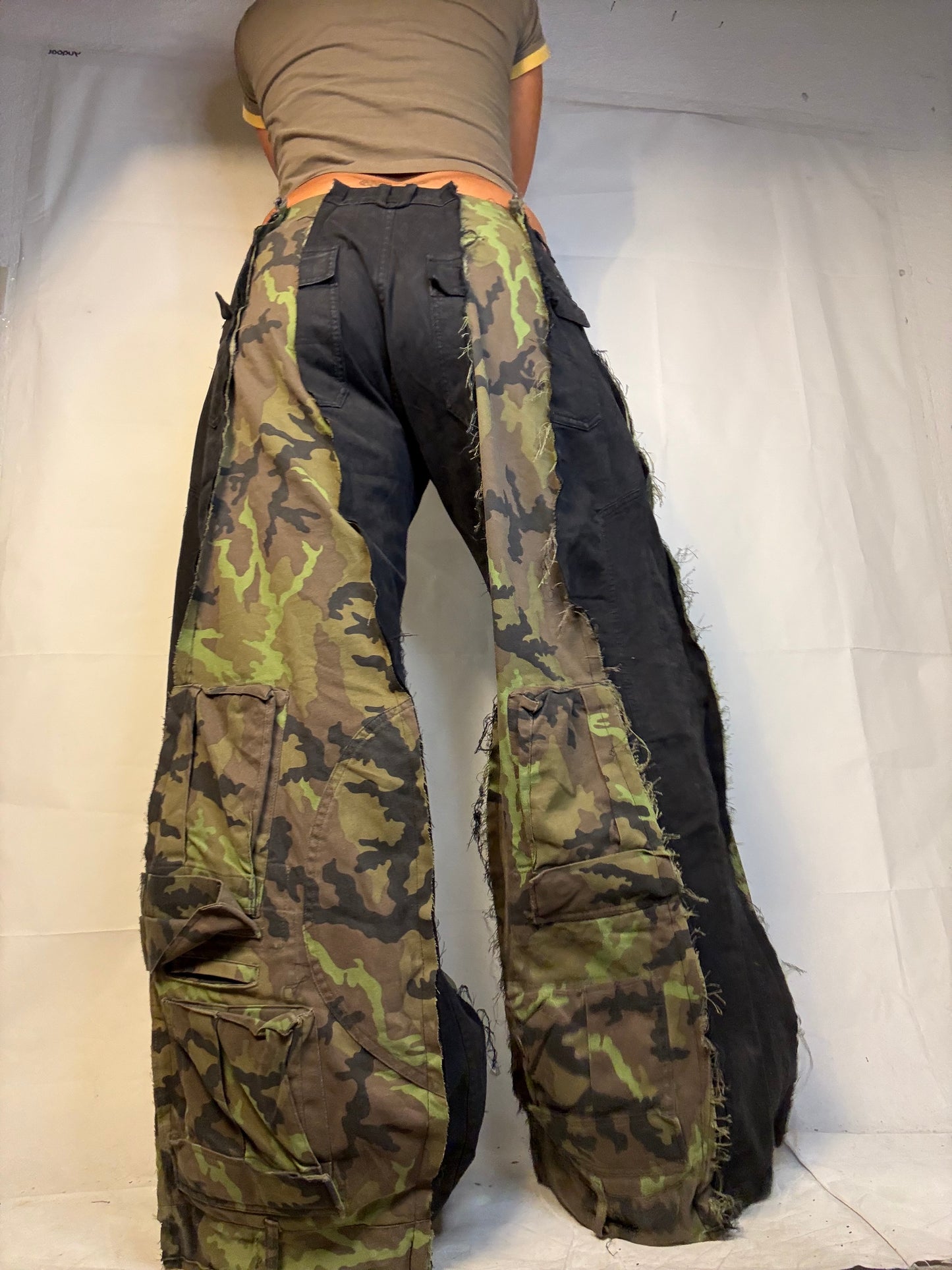 BAGGY CAMO/BLACK SPG PANTS
